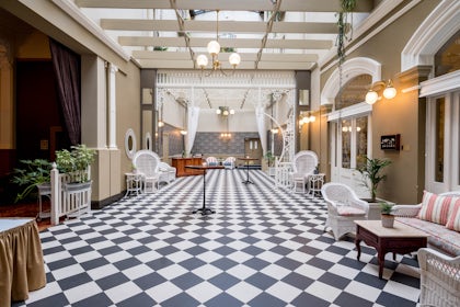 Atrium 3