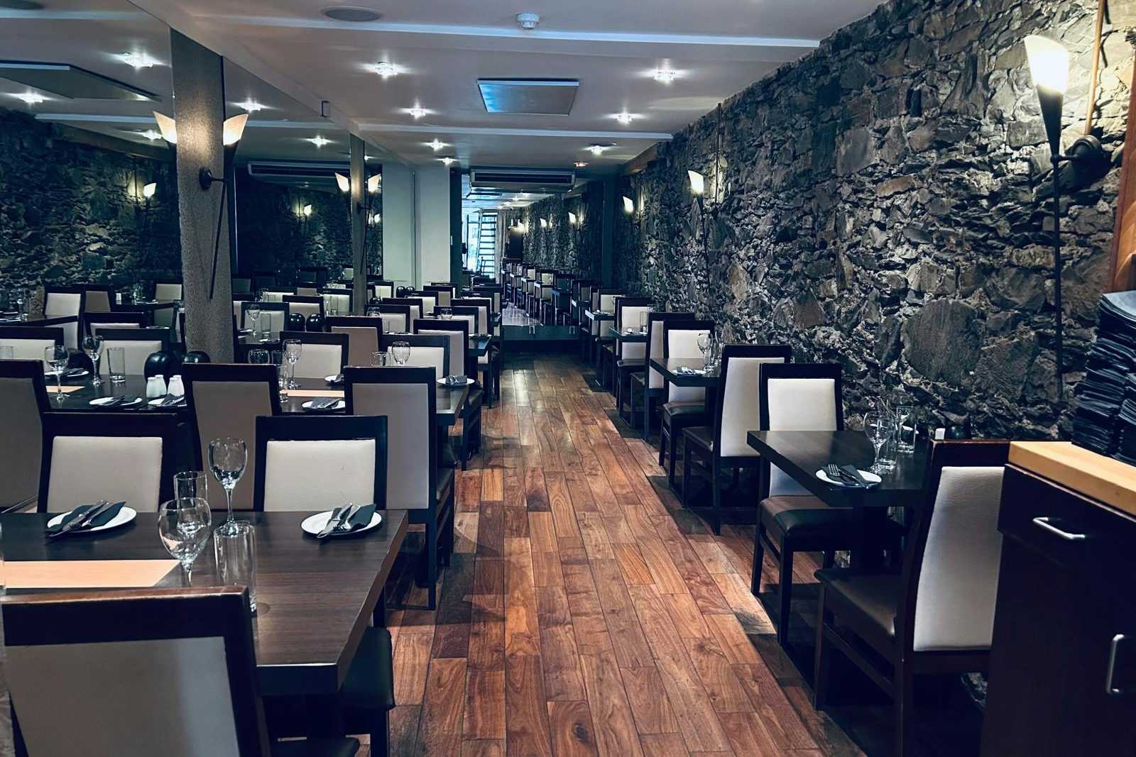 The Main Dining Room 3D tour