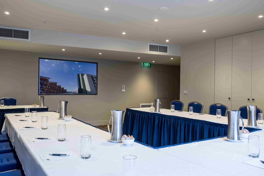 Macarthur Room 0
