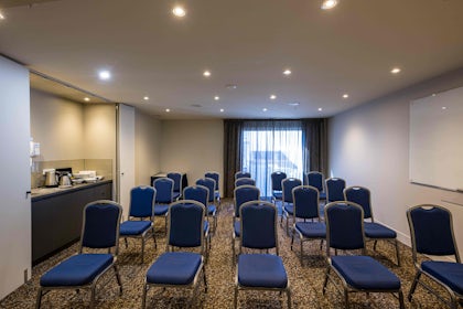 Macarthur Room 1
