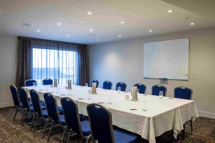 Macarthur Room 3