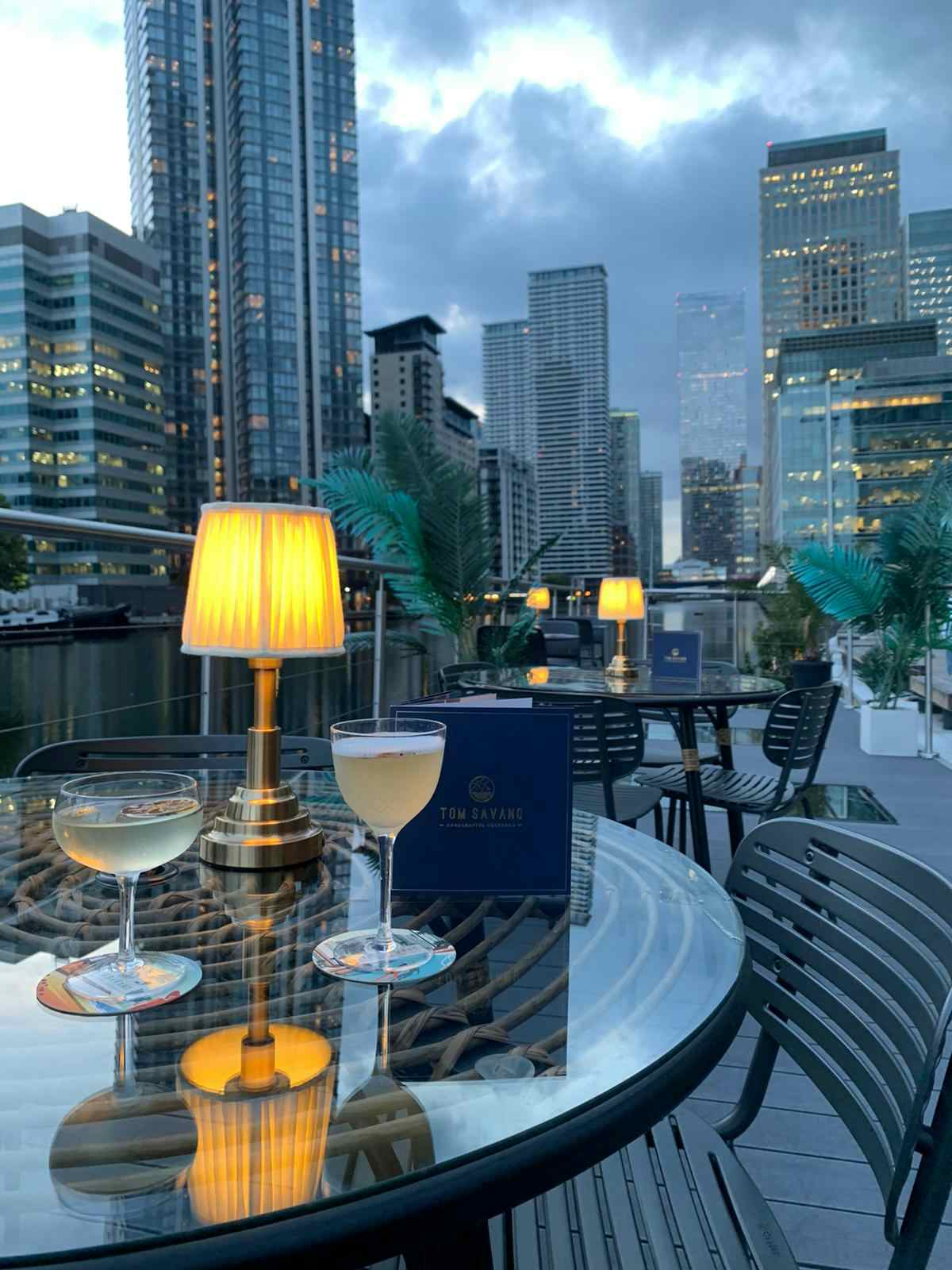 Canary Wharf - Cocktail lounge  9