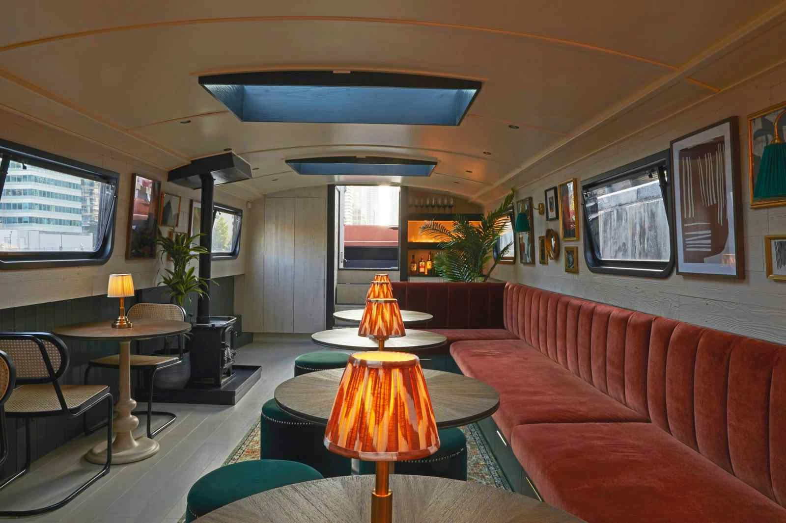 Canary Wharf - Cocktail lounge  6