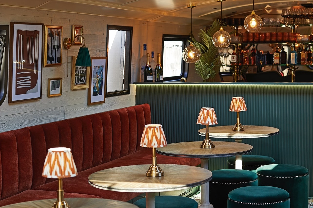 Canary Wharf - Cocktail lounge 1