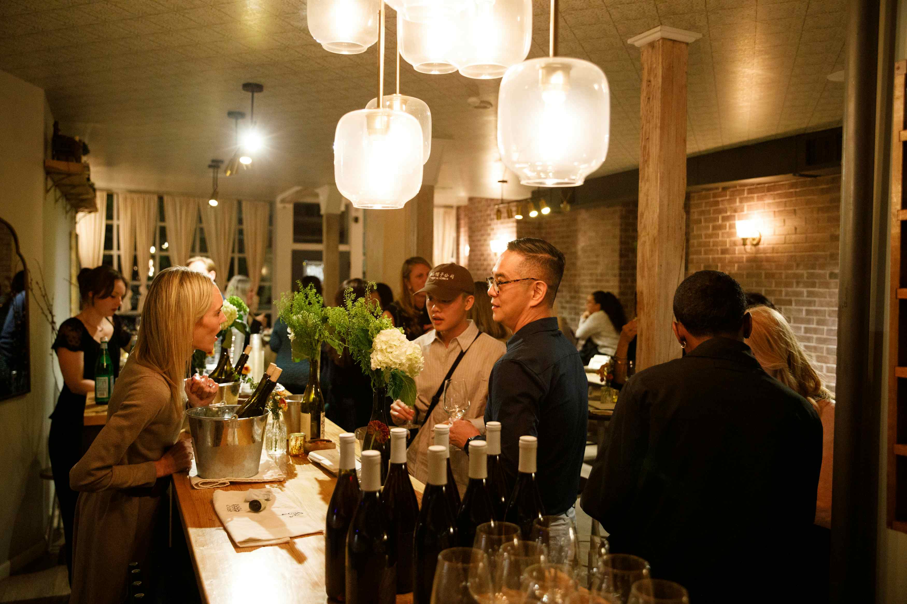 Dining Room, Lounge & Courtyard  2