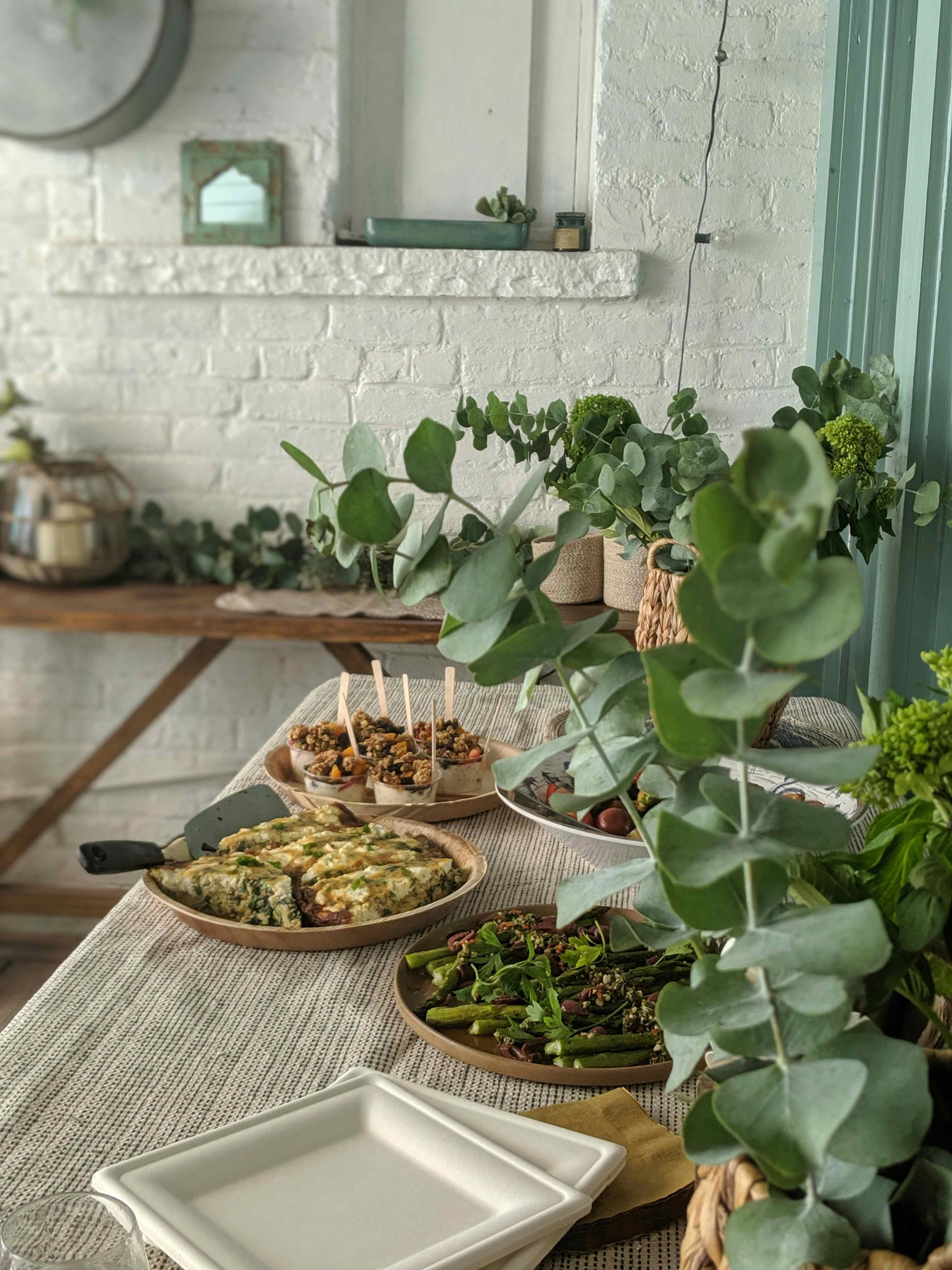 Dining Room, Lounge & Courtyard  11