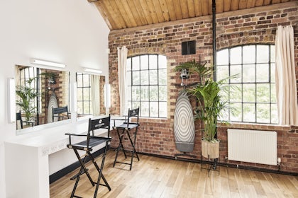 Studio 1 1