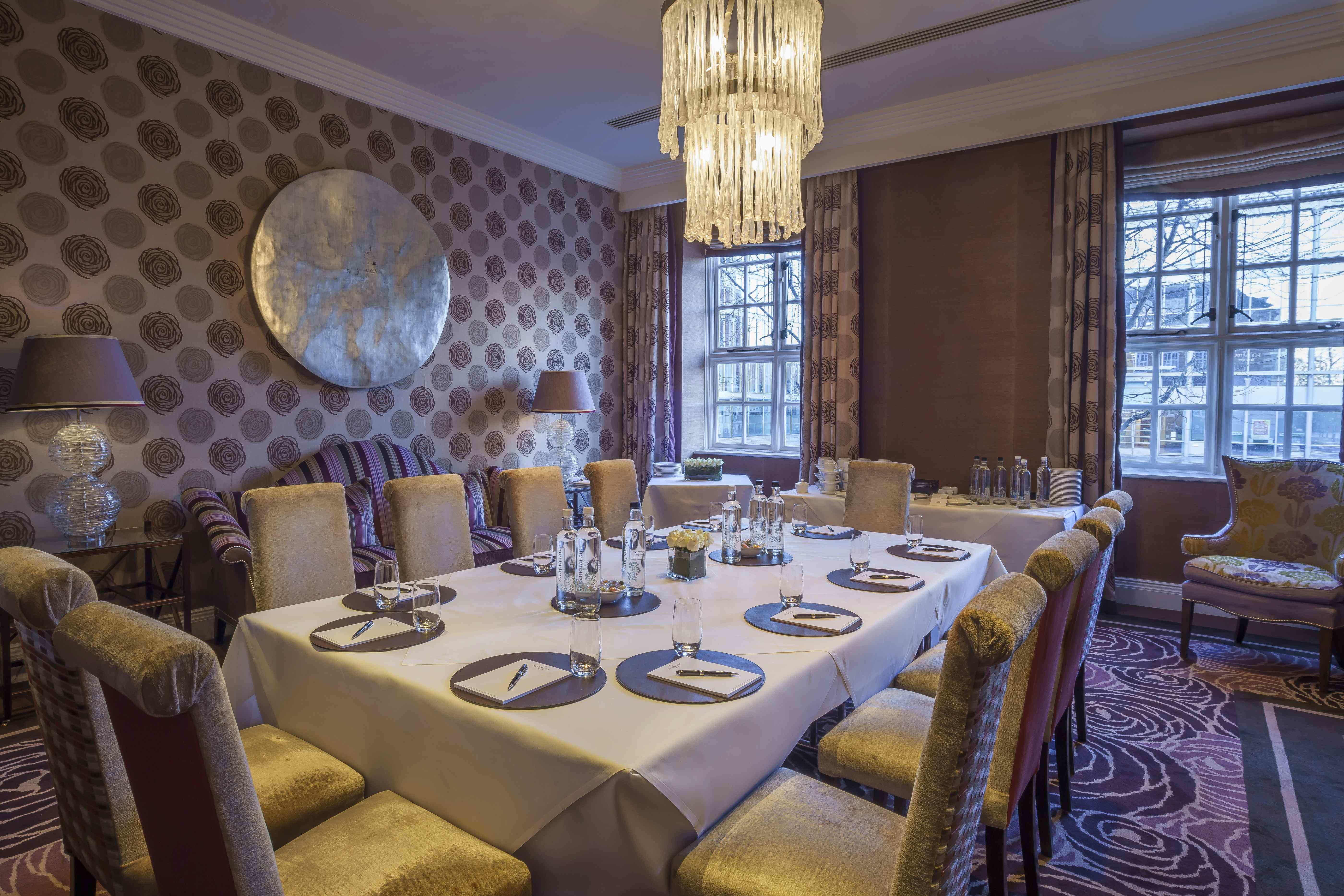 The Library - Meetings and Private Dining 