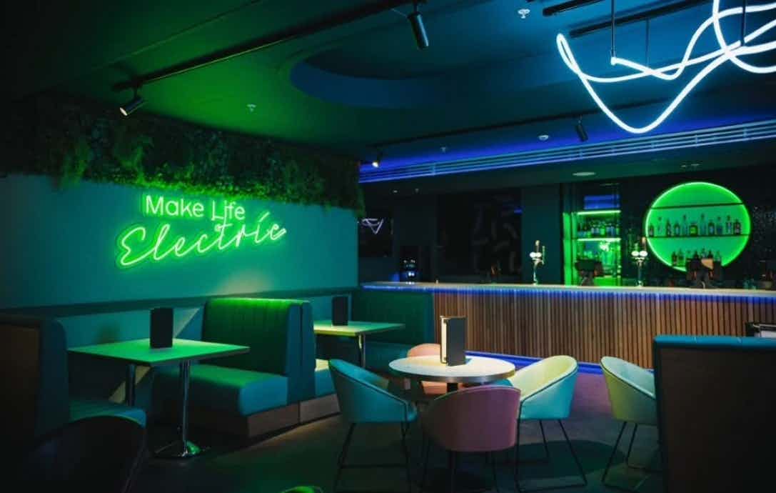 Electric Lounge 2