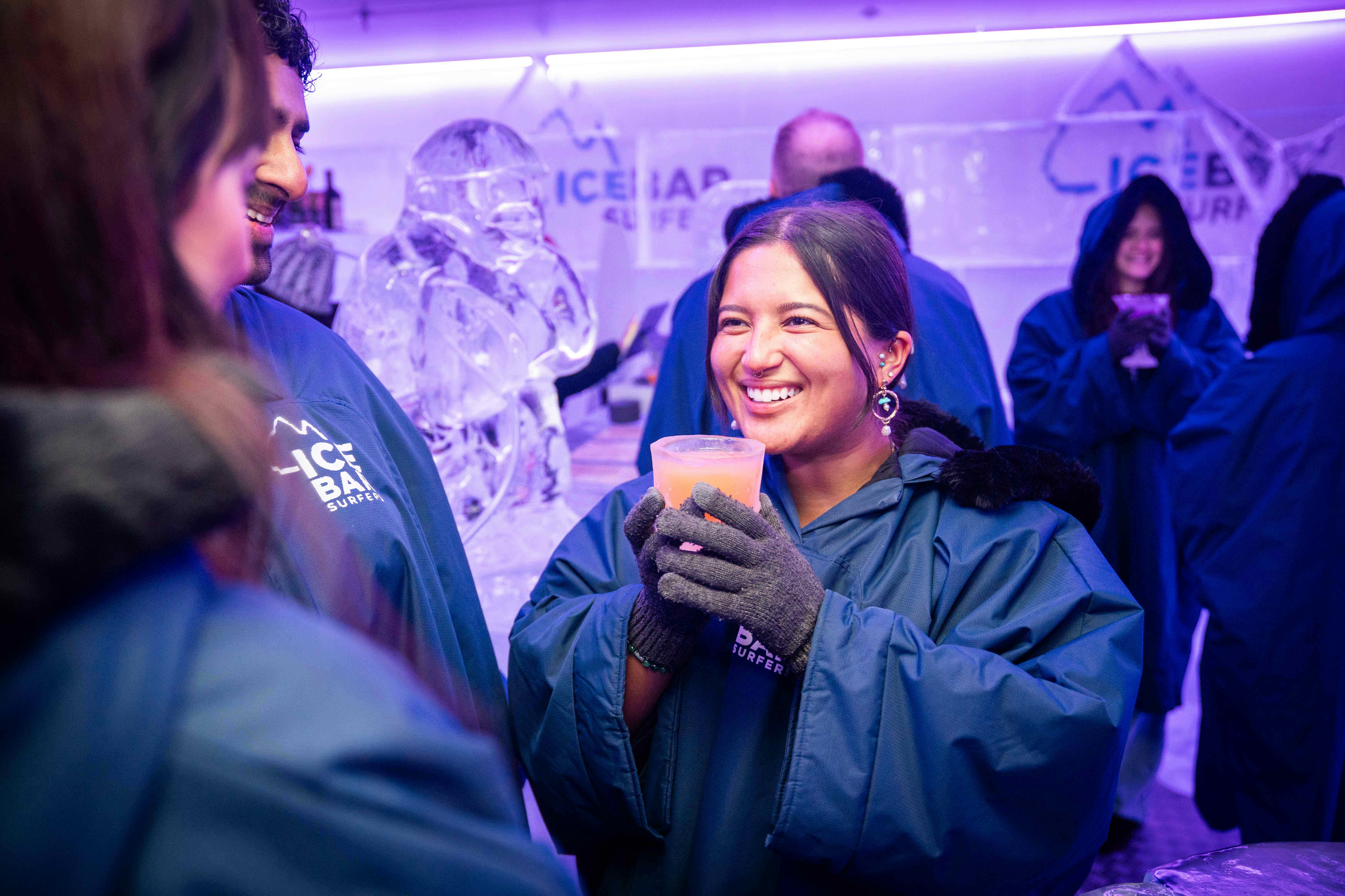IceBar Surfers 9
