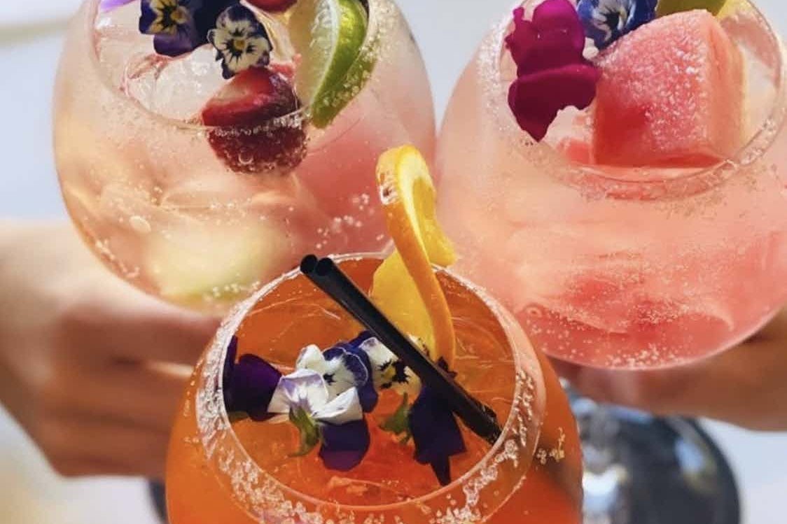 Edgewater Dining & Lounge Bar 4