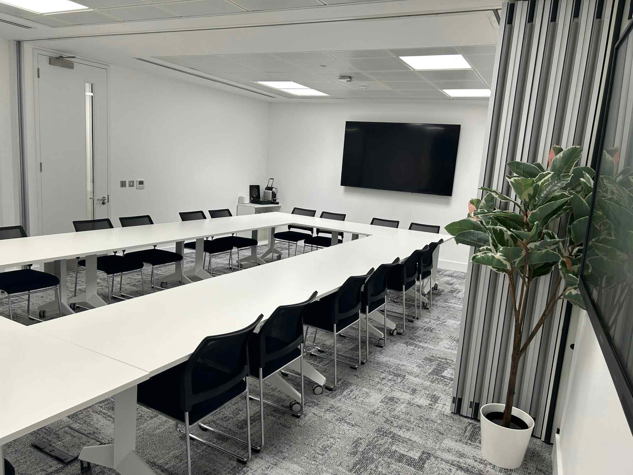 Nice City Space at 37 Lombard-Perfect for Shoots&Filming 13