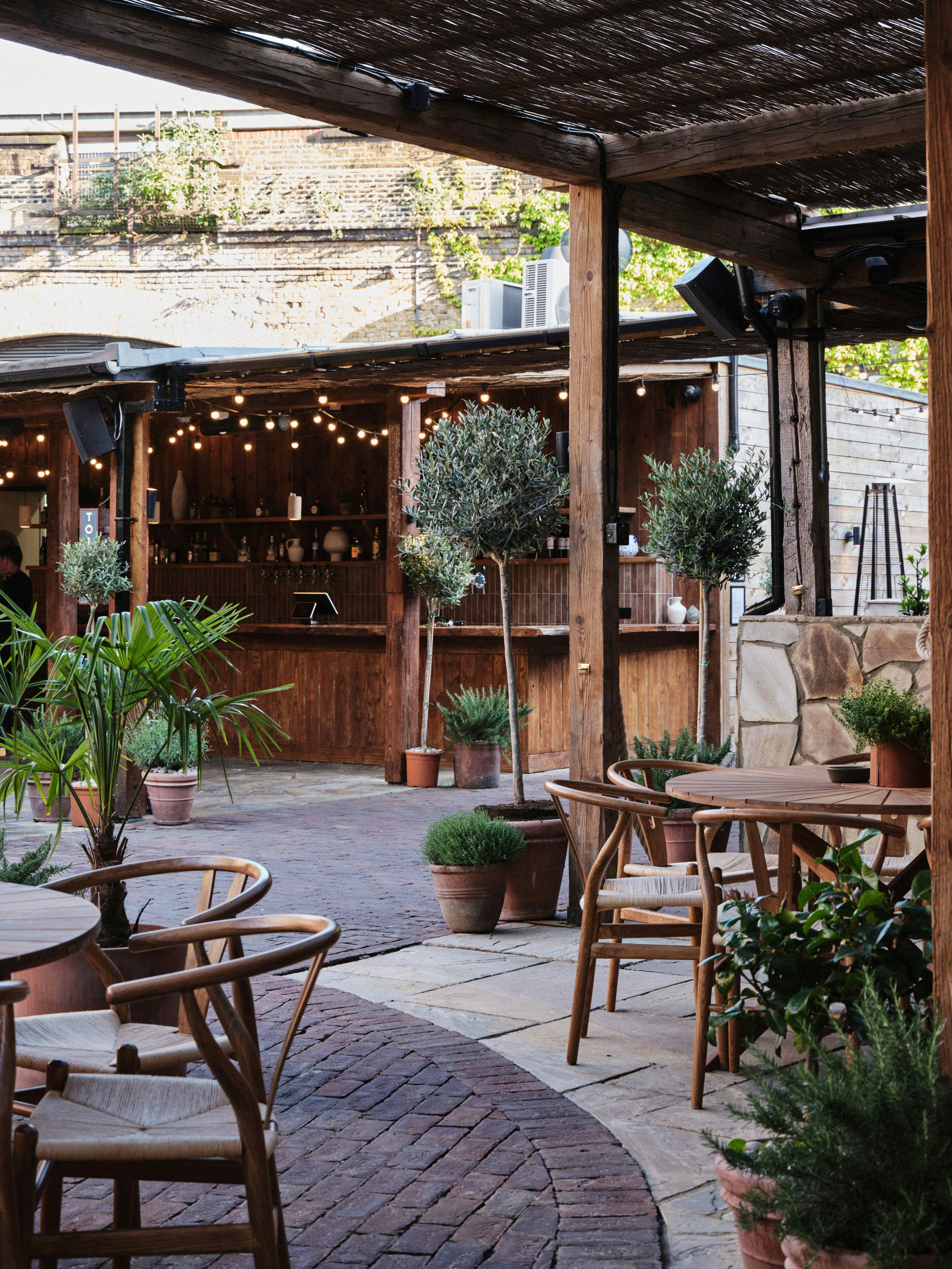 Terrace & Garden Bar 7