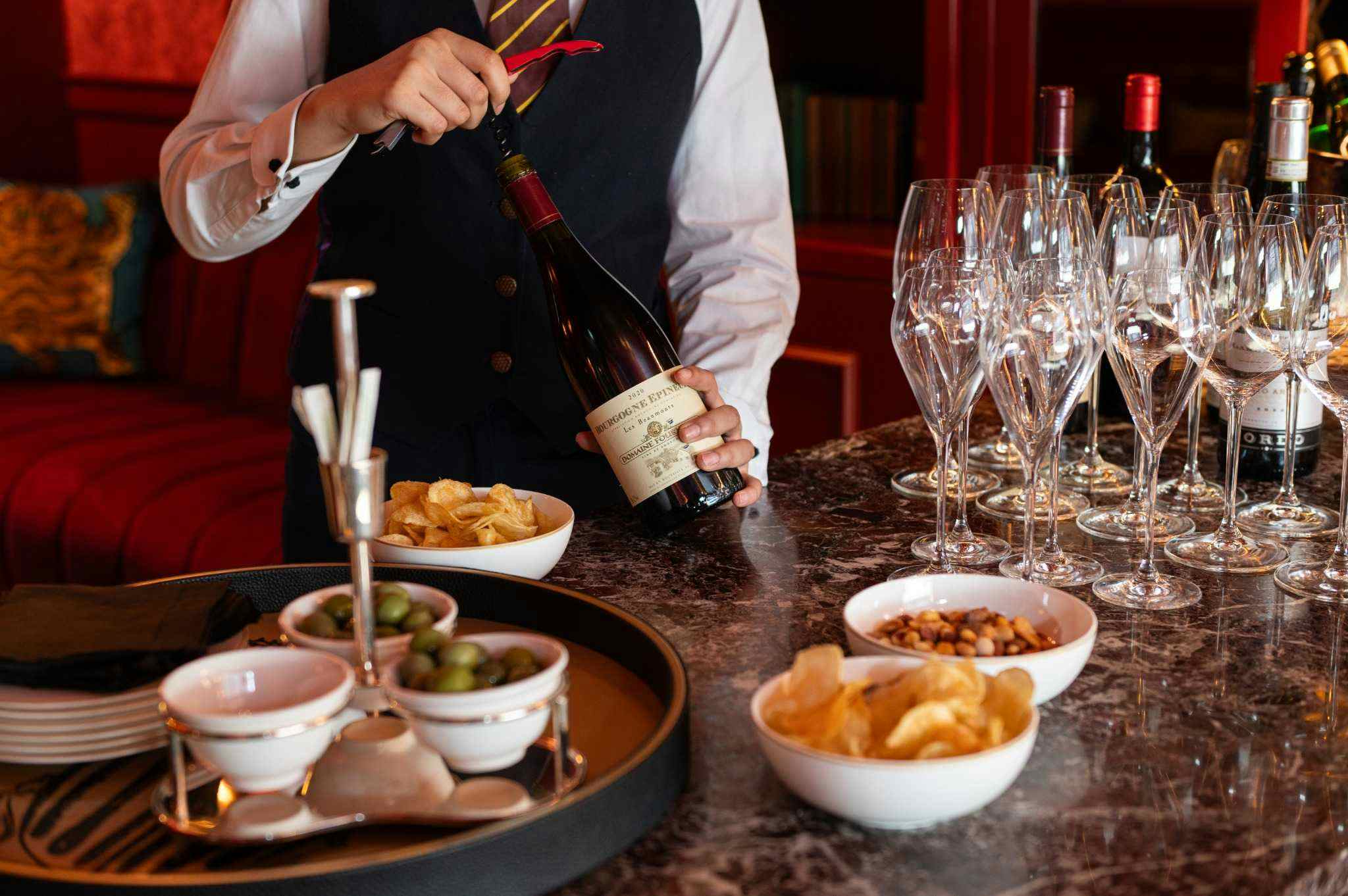 The Library & Club Lounge 3