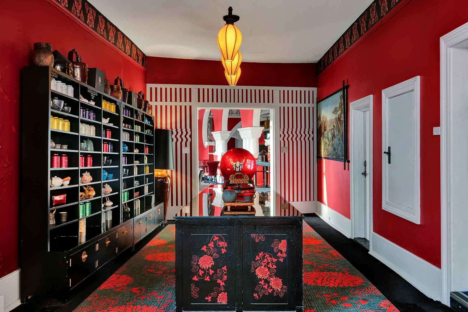 Salon Du The, Hydro Majestic