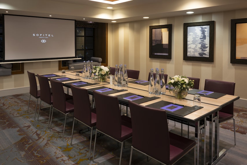 Kensington Suite 3D tour