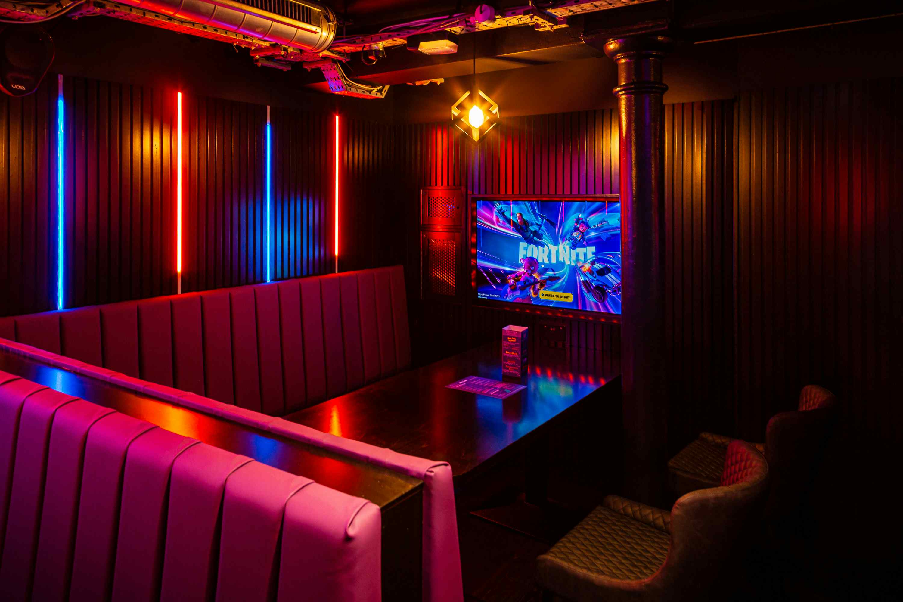 Private Gaming booth 2