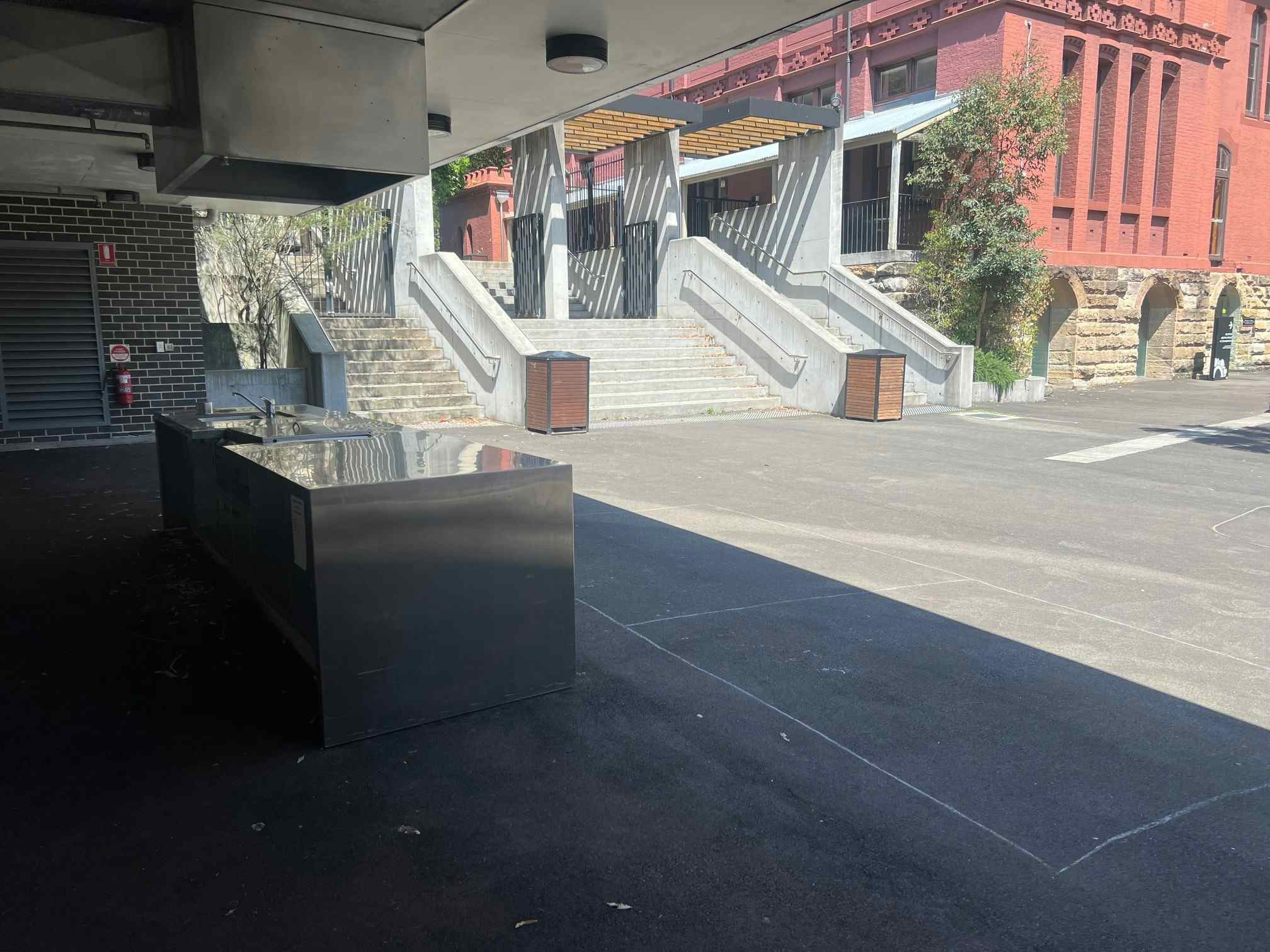 Court Yard With BBQ Area 3