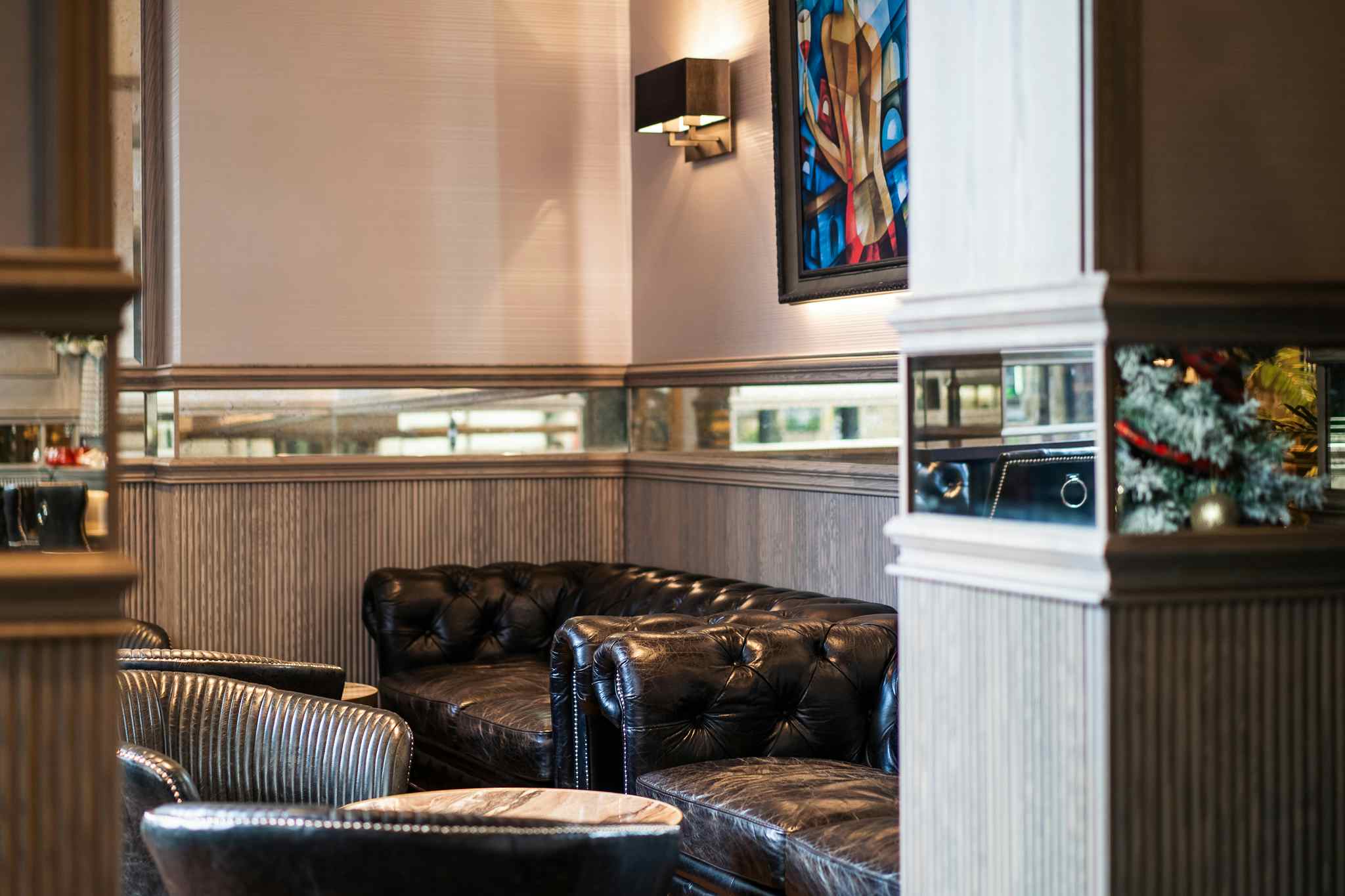 The Hudson Bar and Restaurant 4