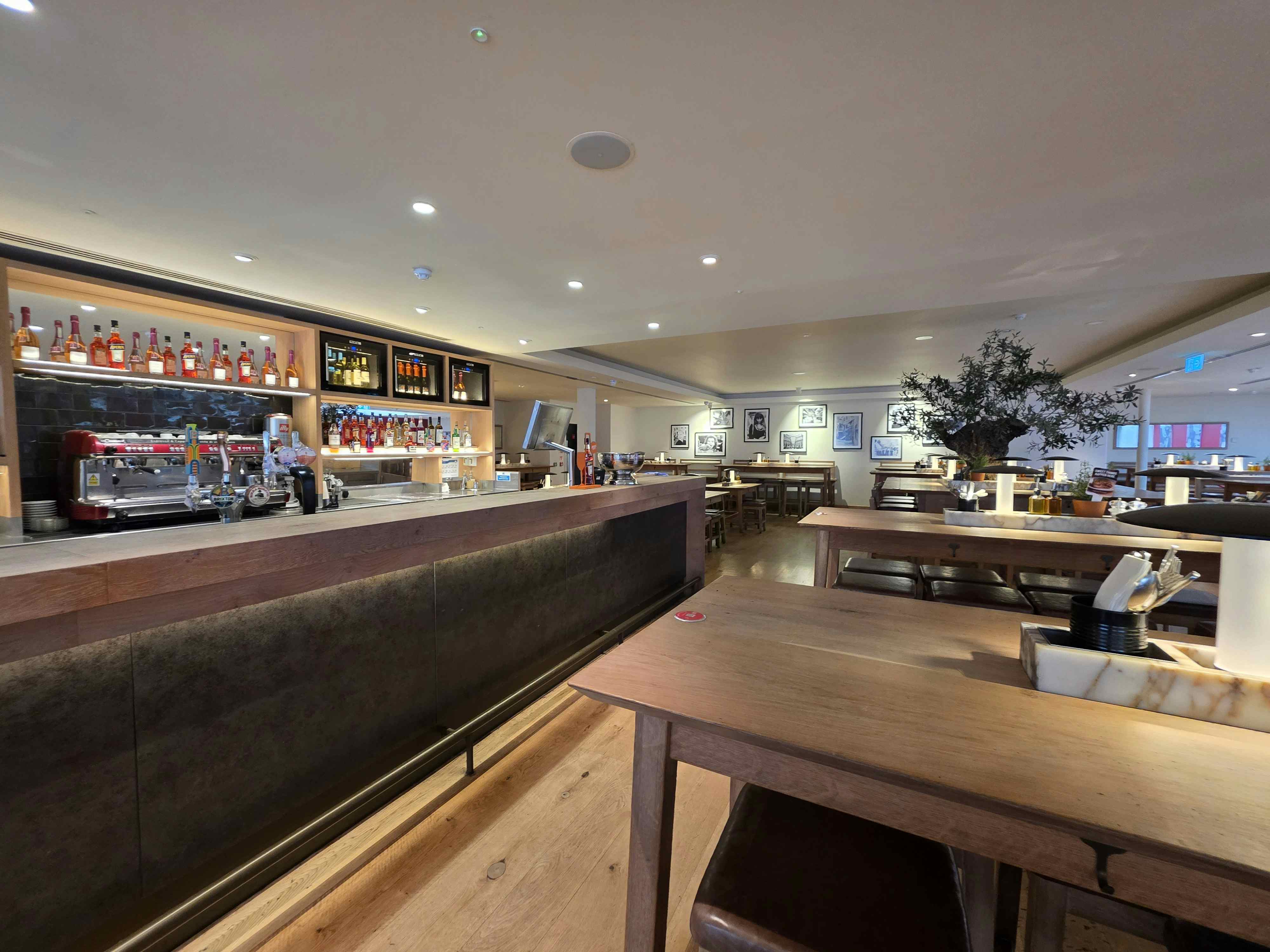 Bar side at Vapiano Great Portland Street 2