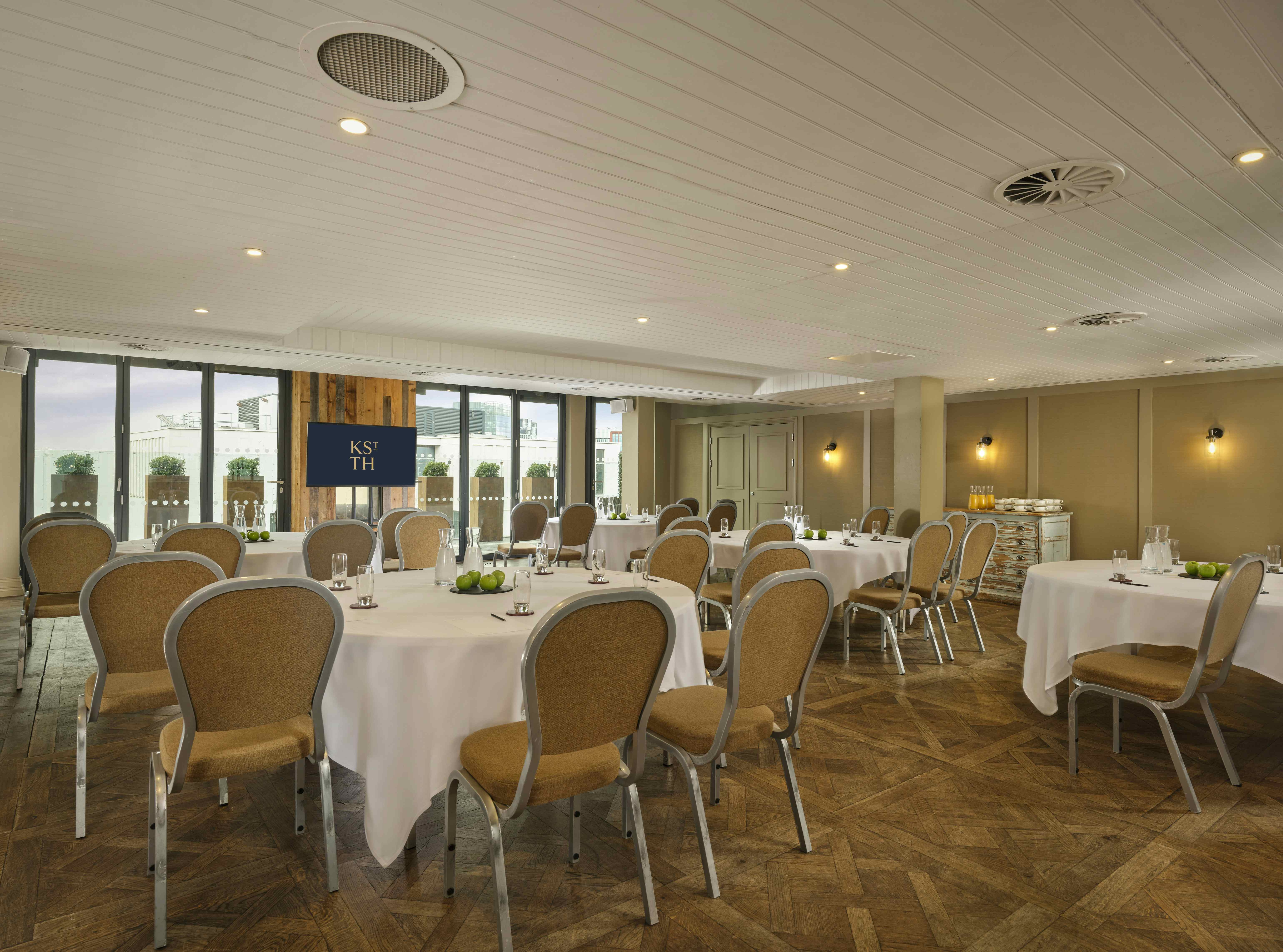 South Terrace and Lounge 2