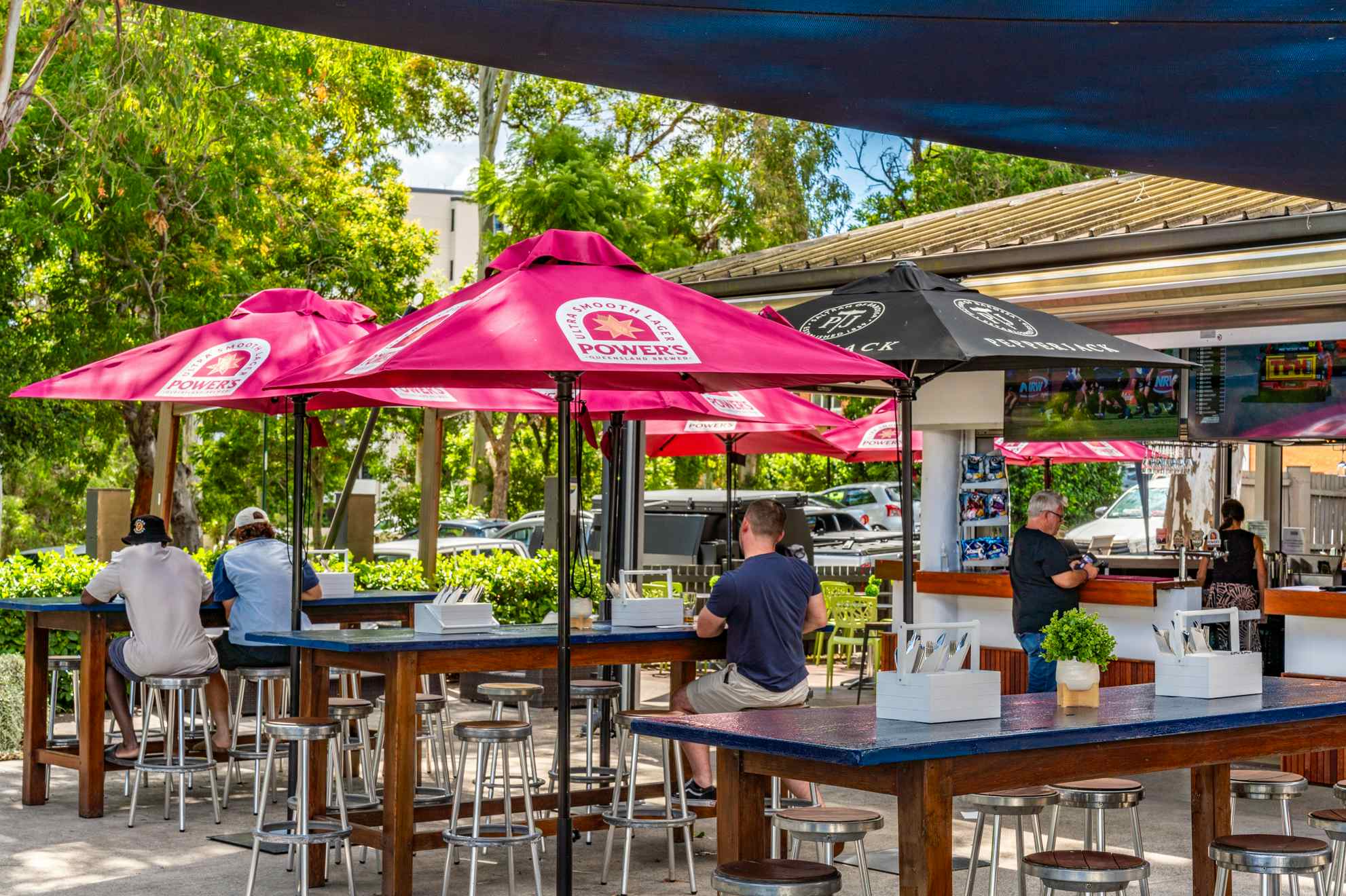 Crosby's Bar & Grill  2