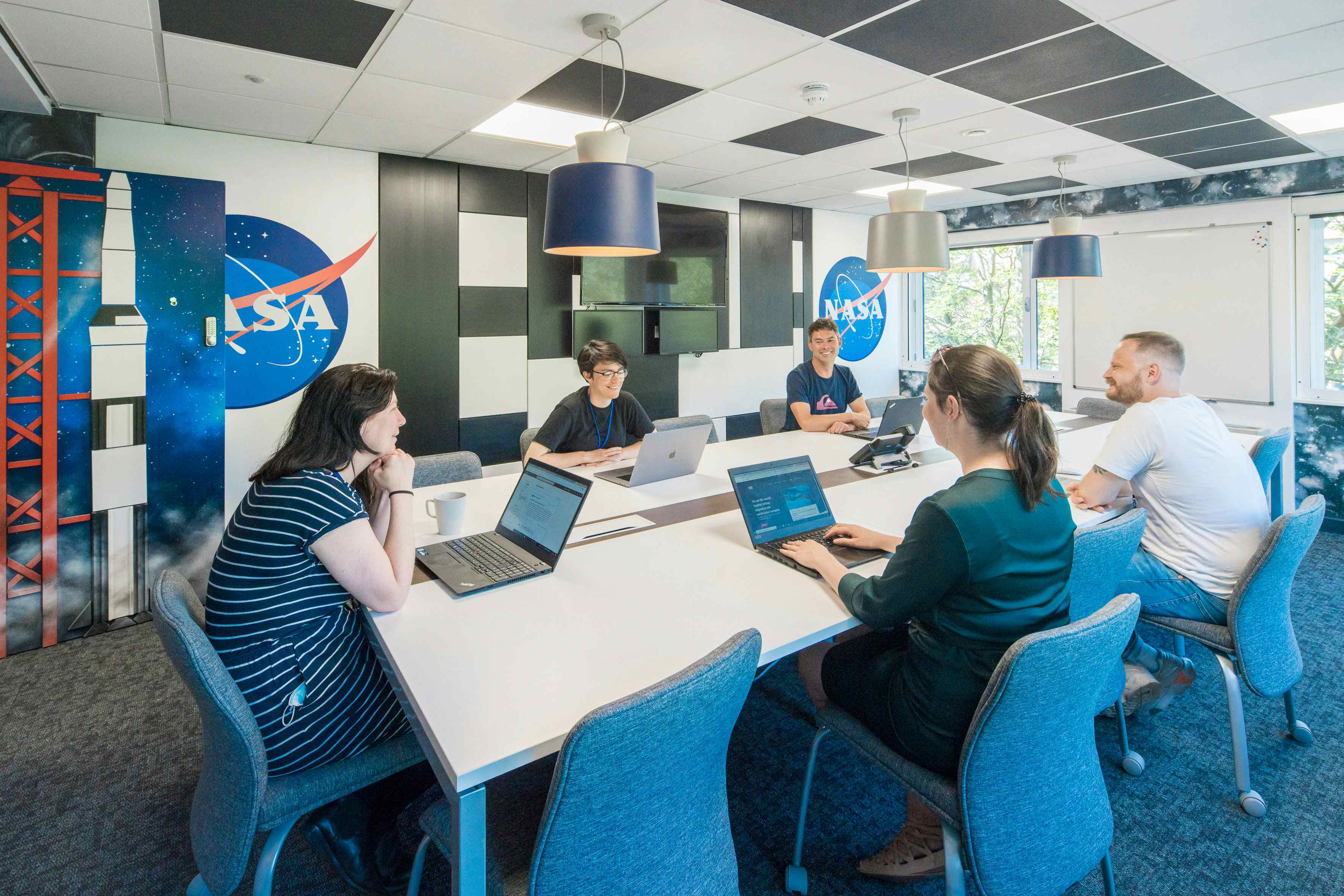 NASA Meeting Room at DeskLodge House (16 people) 1