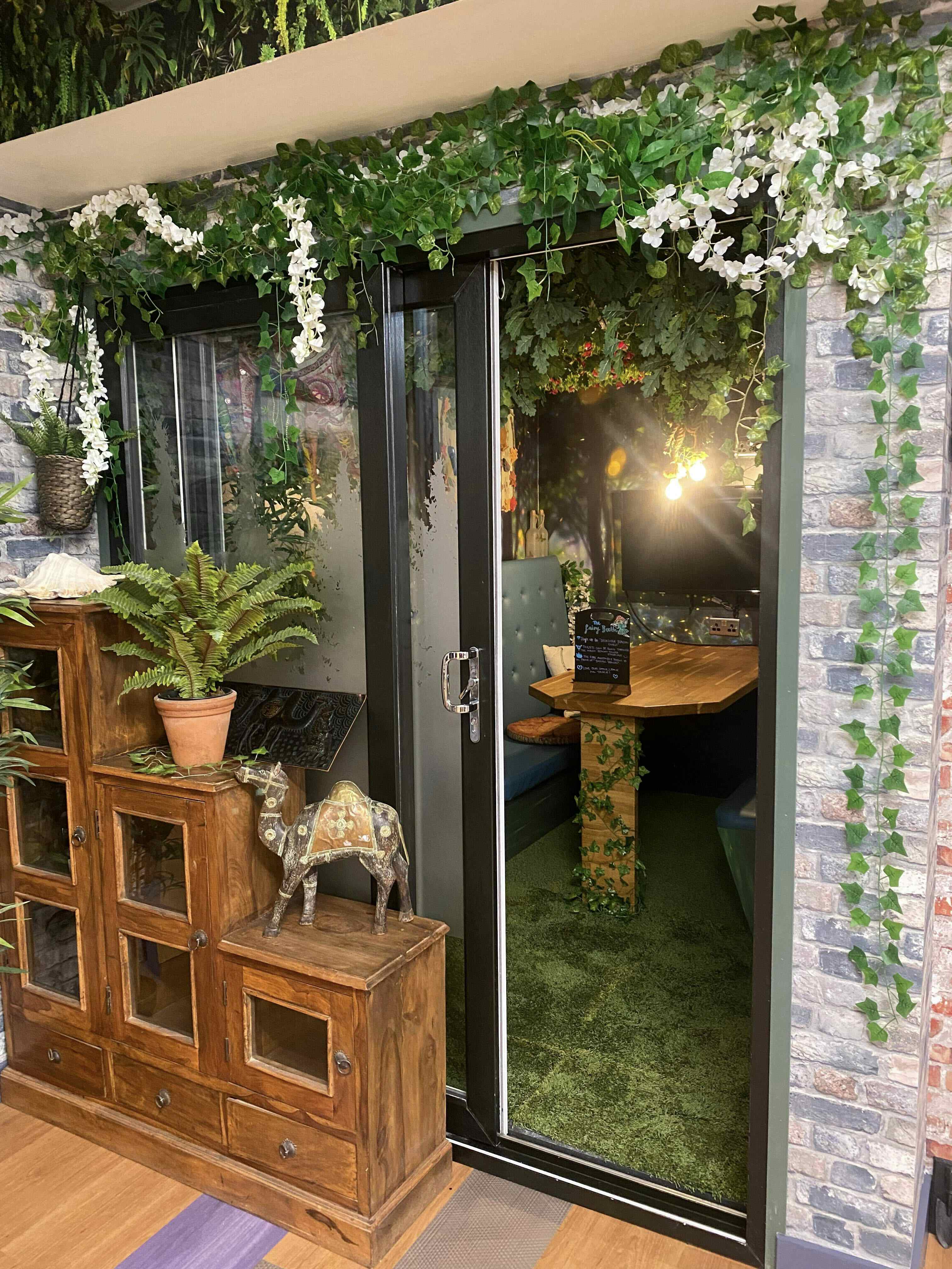 Fairy Booth at DeskLodge Beacon Tower (4 people) 1