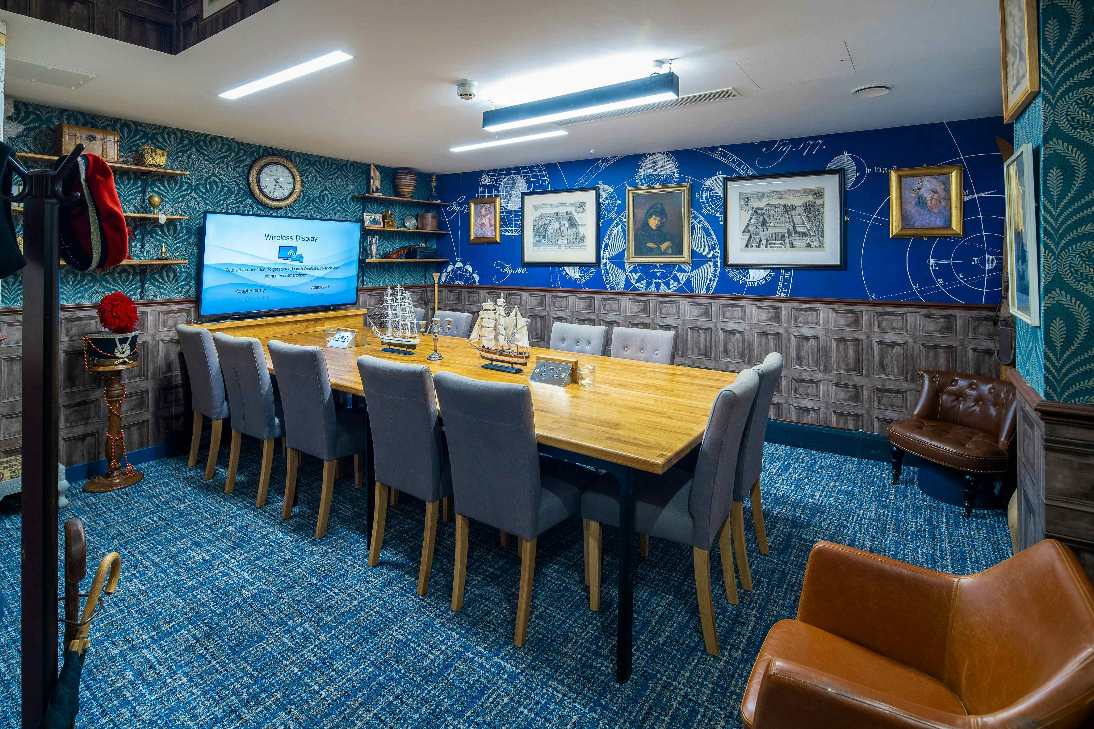 Voyages Guild at DeskLodge Beacon Tower (12 people) 2