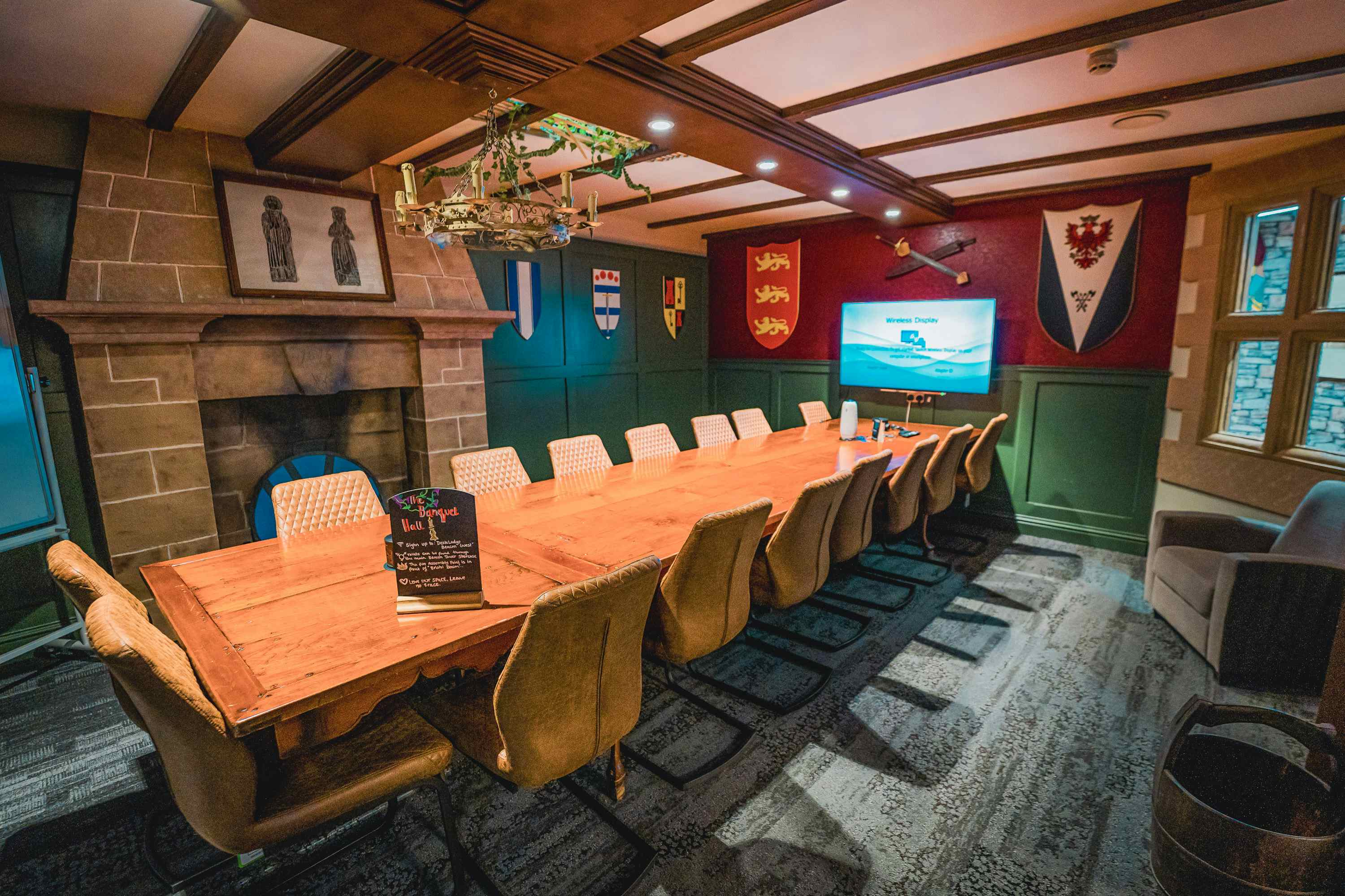 Banquet Hall at DeskLodge Beacon Tower (16 people) 1