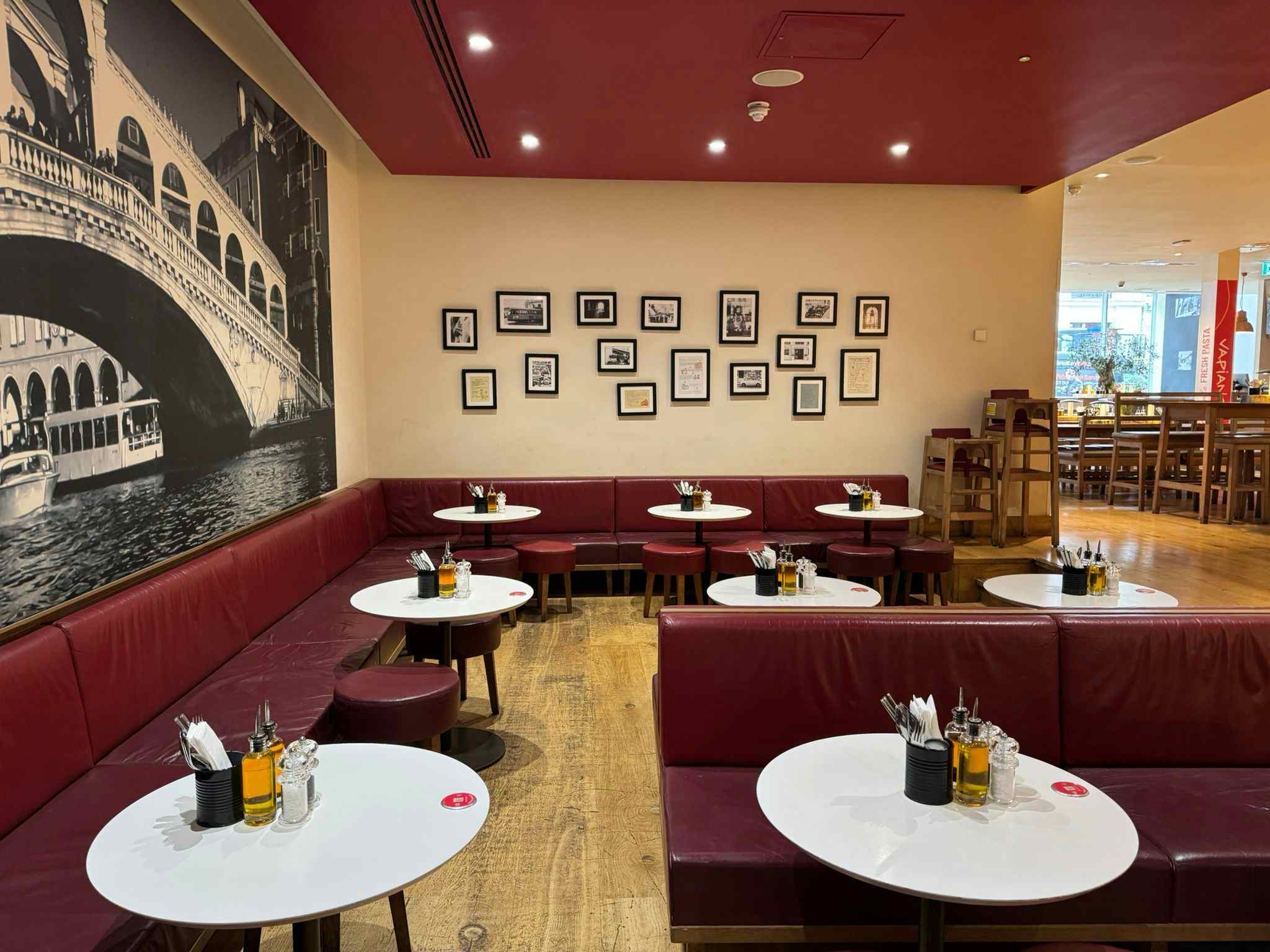 Lounge at Vapiano Great Portland Street 2