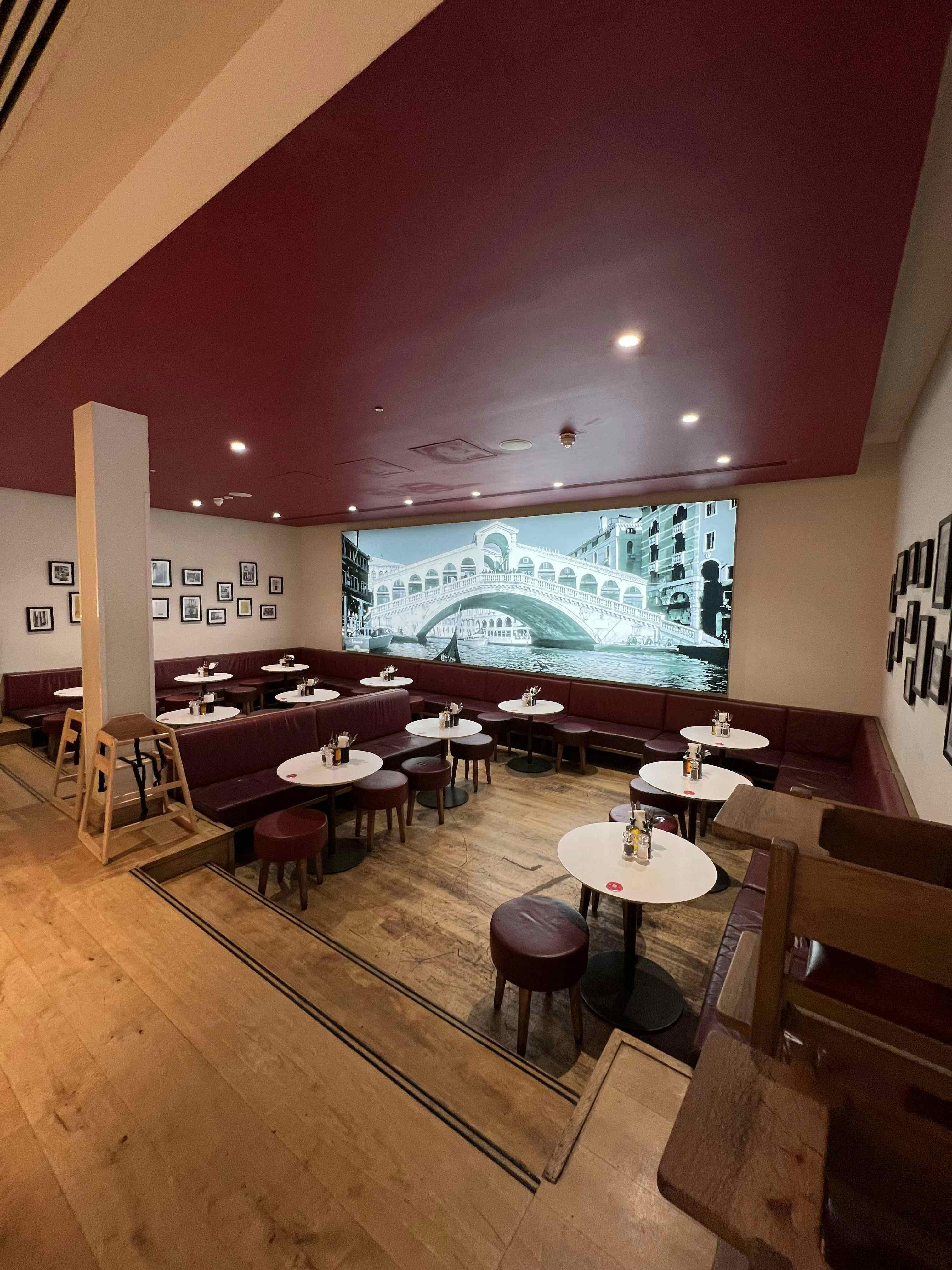 Lounge at Vapiano Great Portland Street