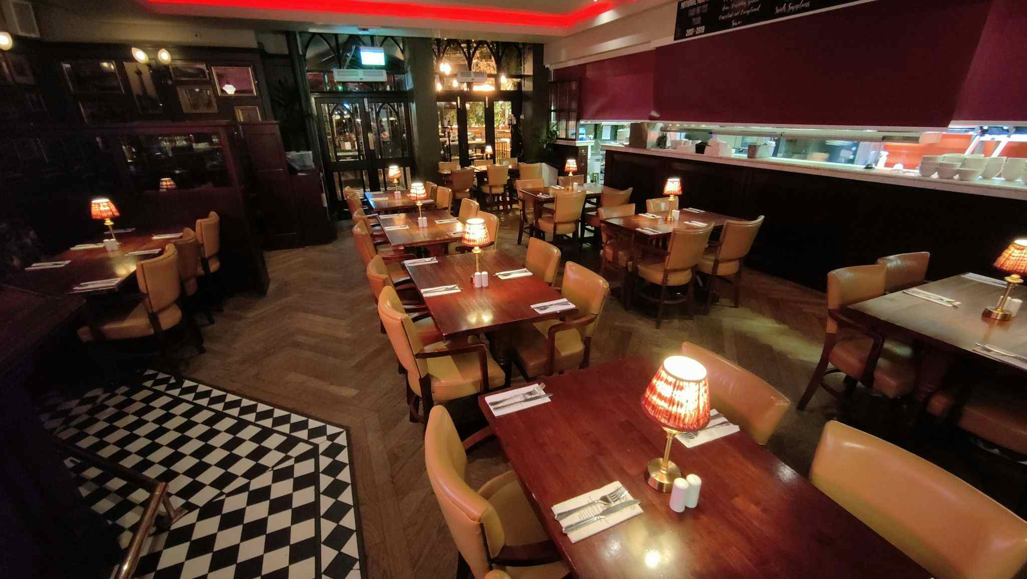 Restaurant 2