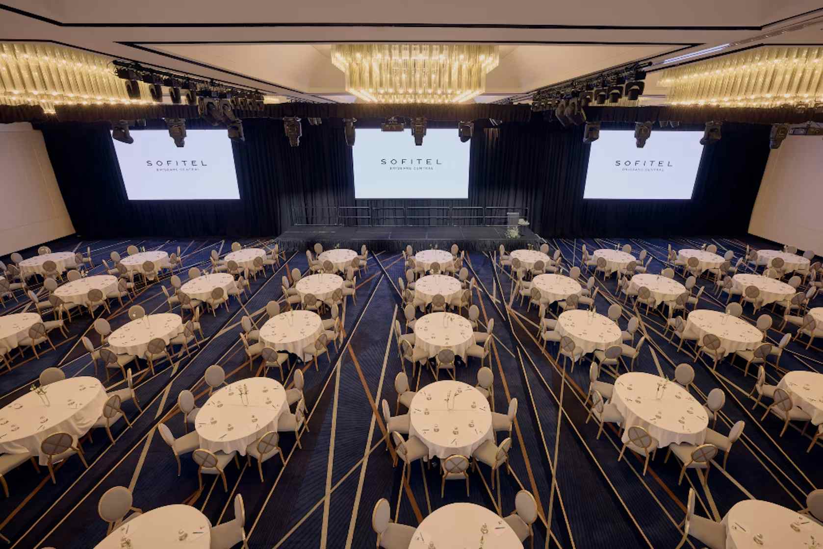 Ballroom Le Grande Three 4