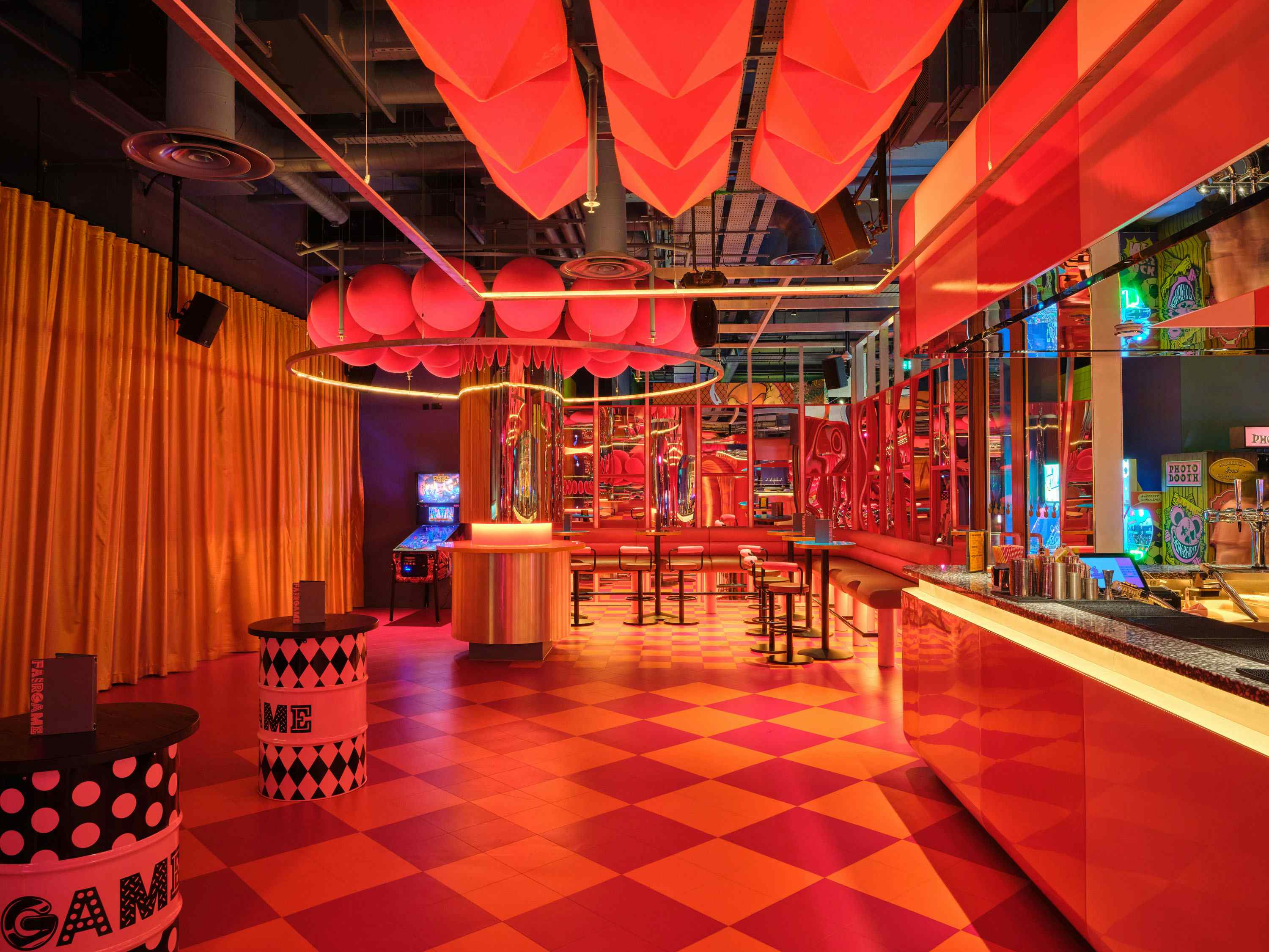 1/2 Fun House (70pax)