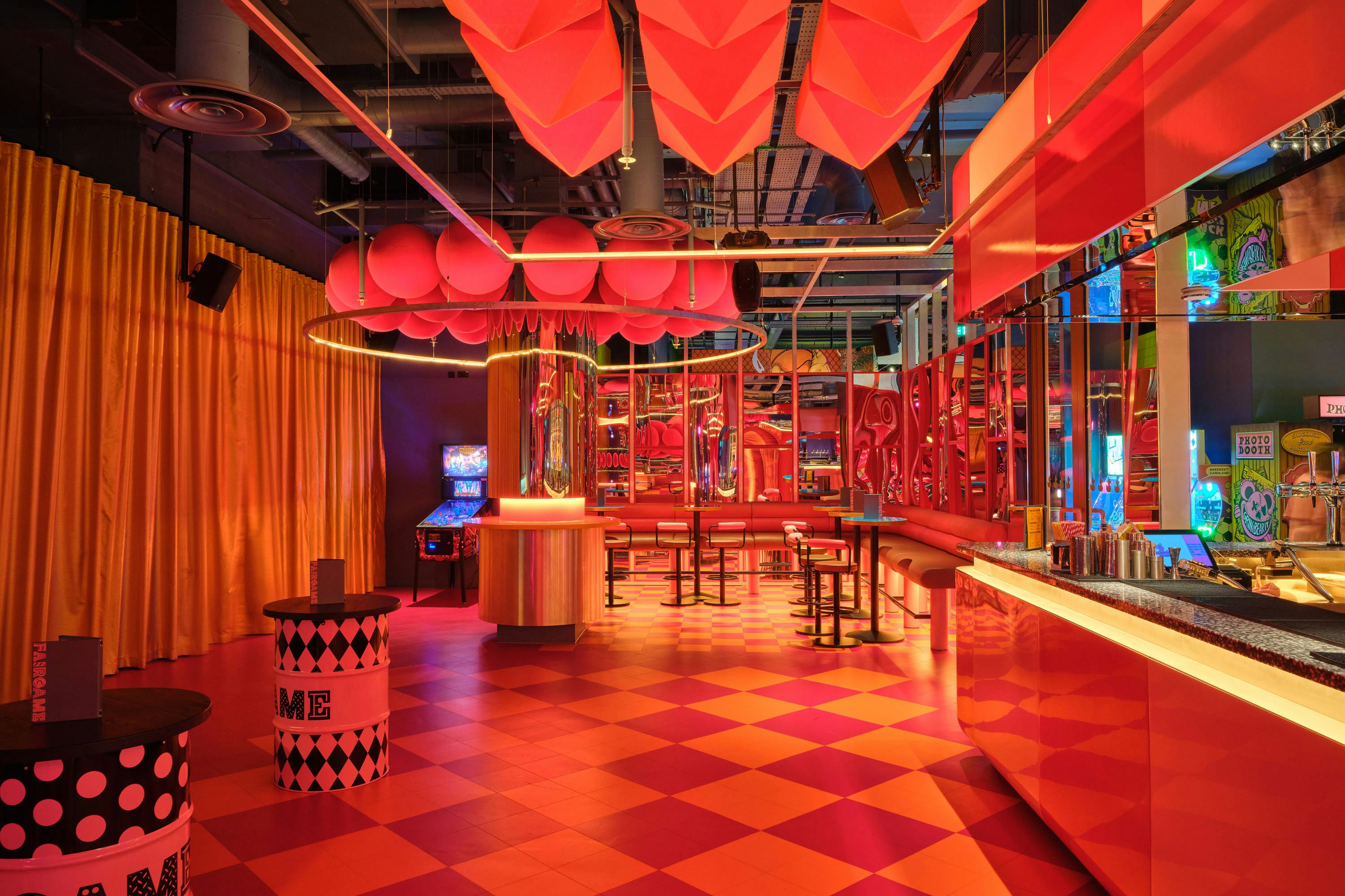 1/2 Fun House (70pax) 0