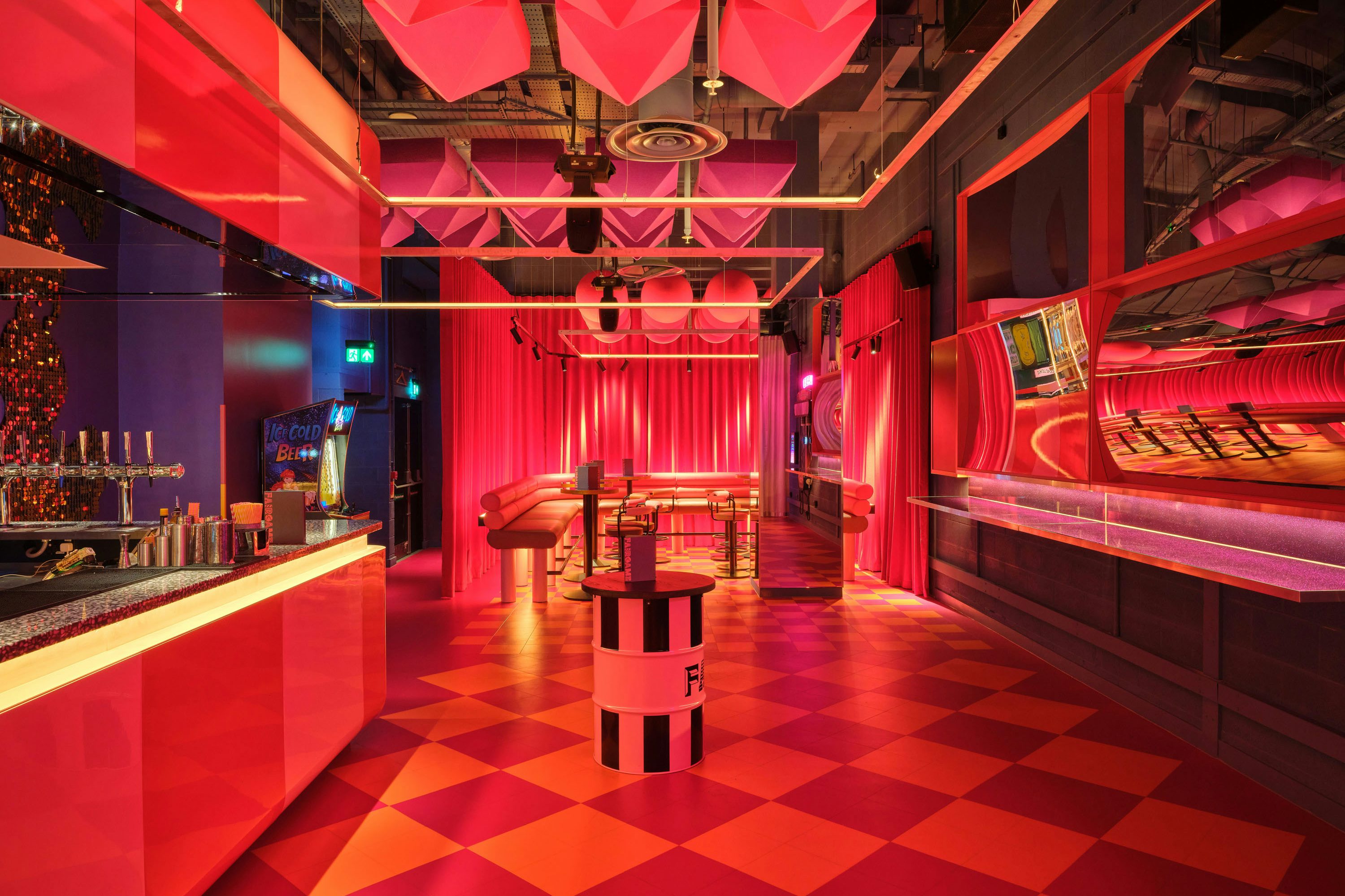 1/2 Fun House (50pax) 0