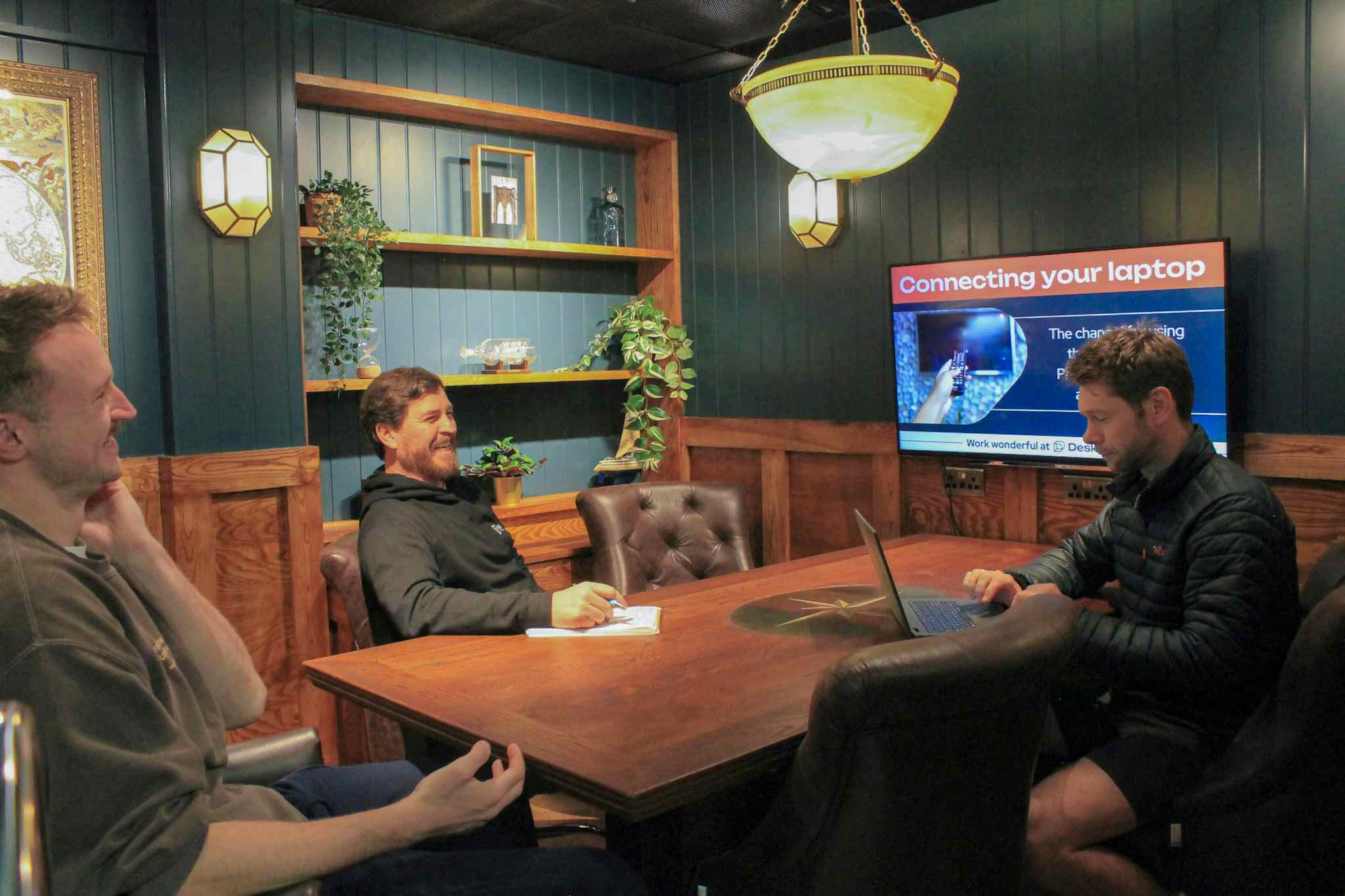 The Captain's Table Meeting Room at DeskLodge House (5 people) 2