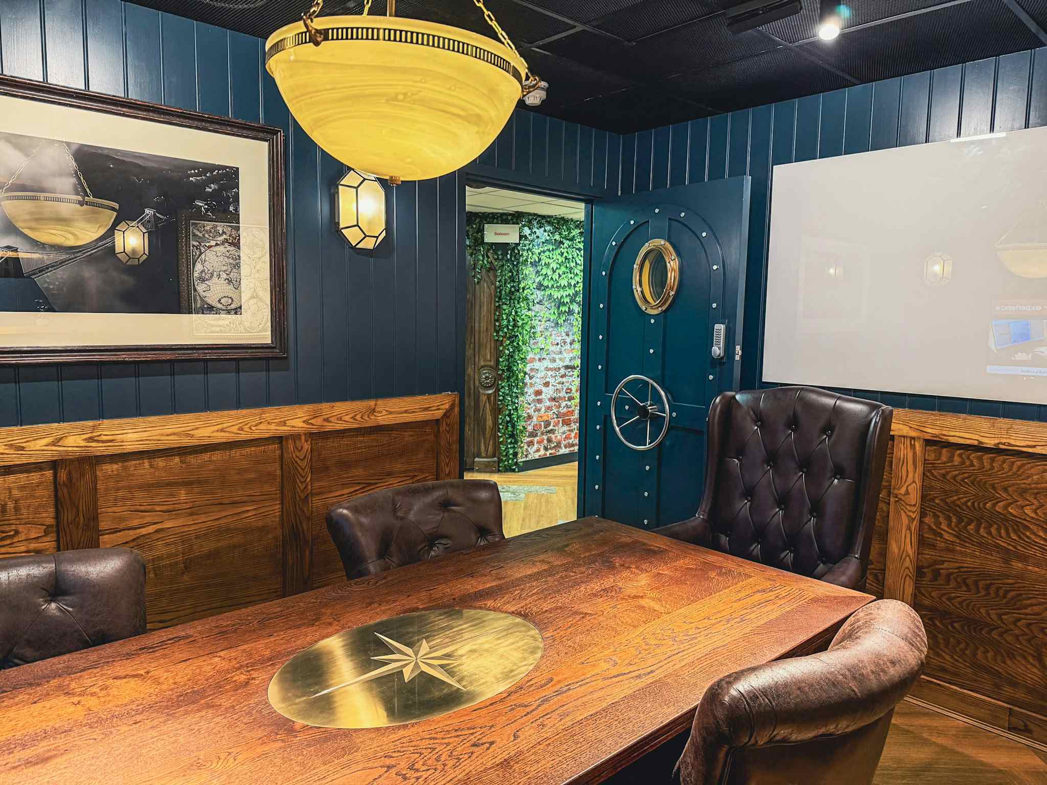 The Captain's Table Meeting Room at DeskLodge House (5 people) 4