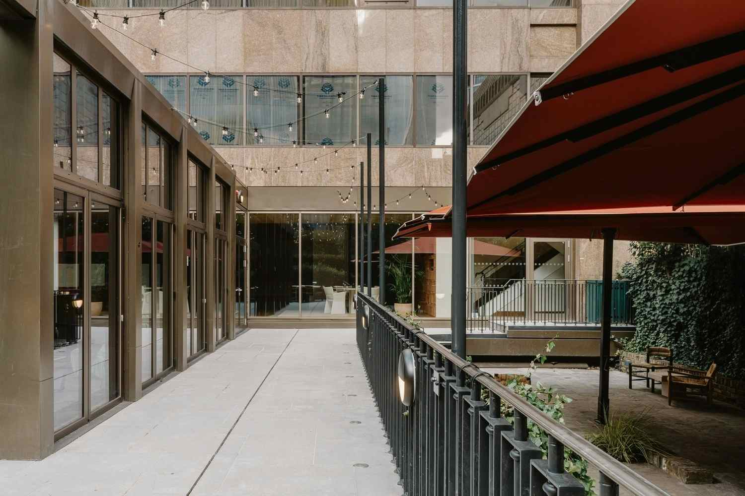 Blank Canvas + Glasshouse with Garden 4