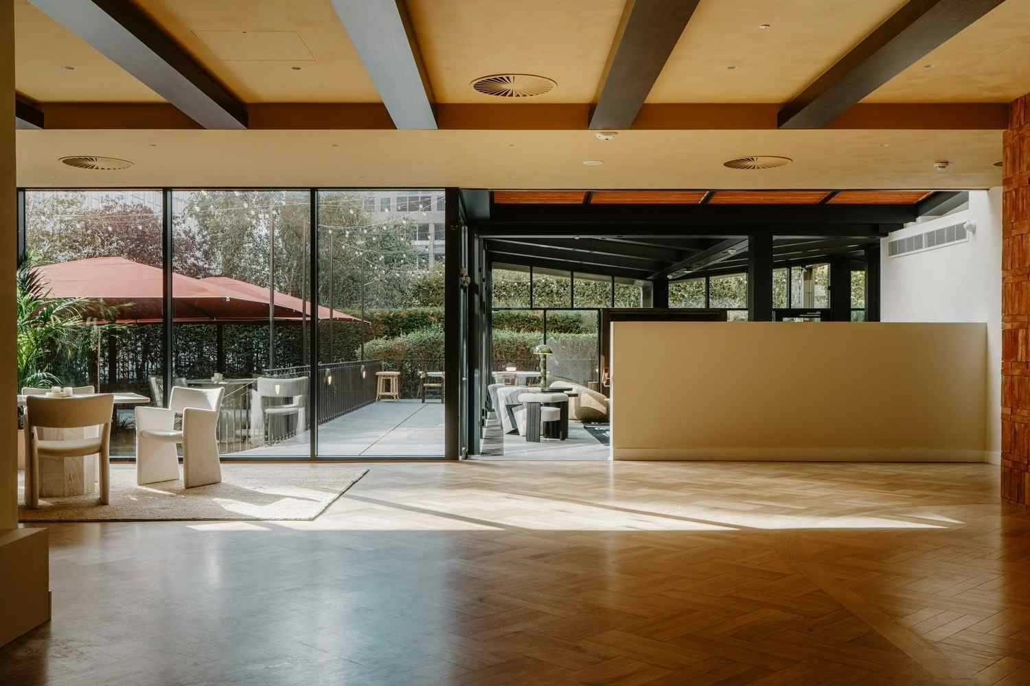 Blank Canvas + Glasshouse with Garden 1