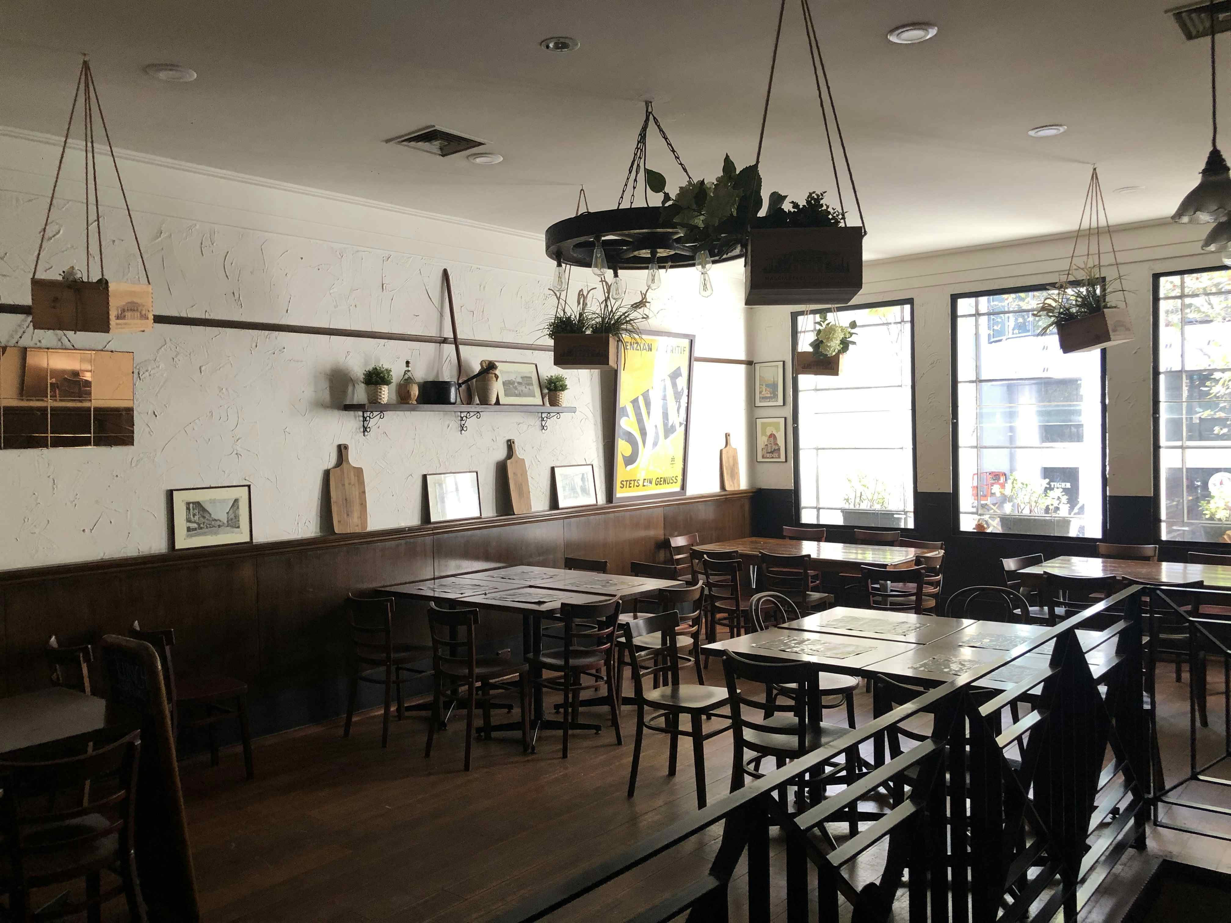 215 Queen's - BYO venue with catering and bar 7