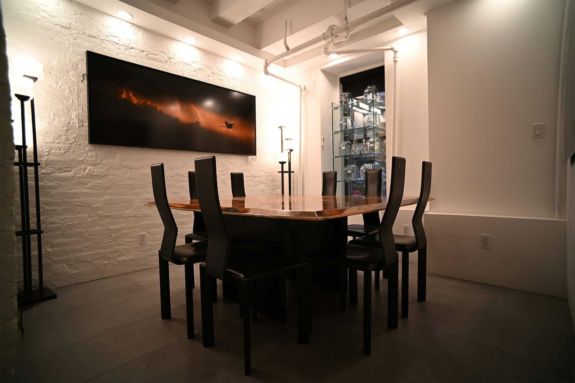 The Courtyard Room 1