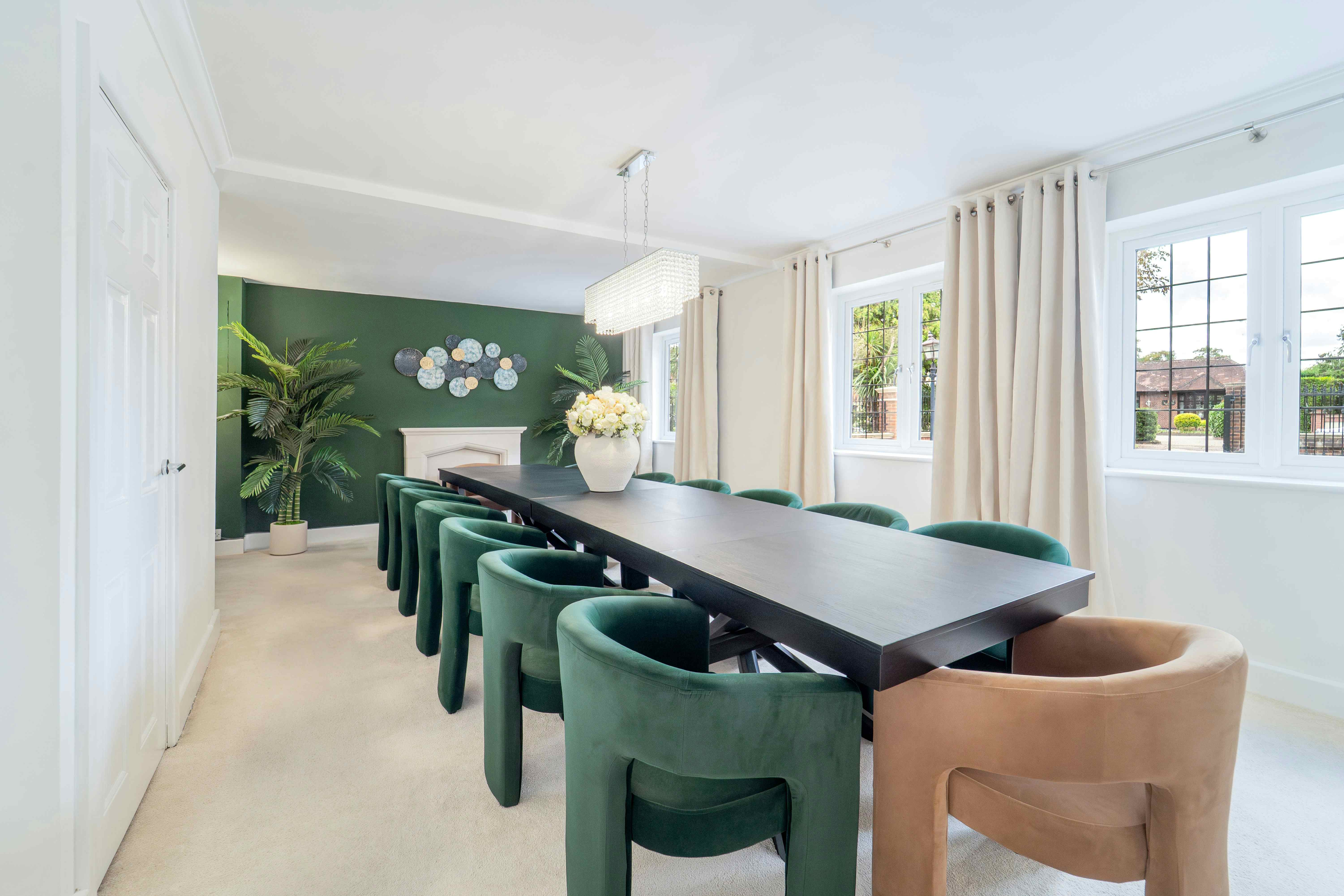 Emerson Park Villa  6