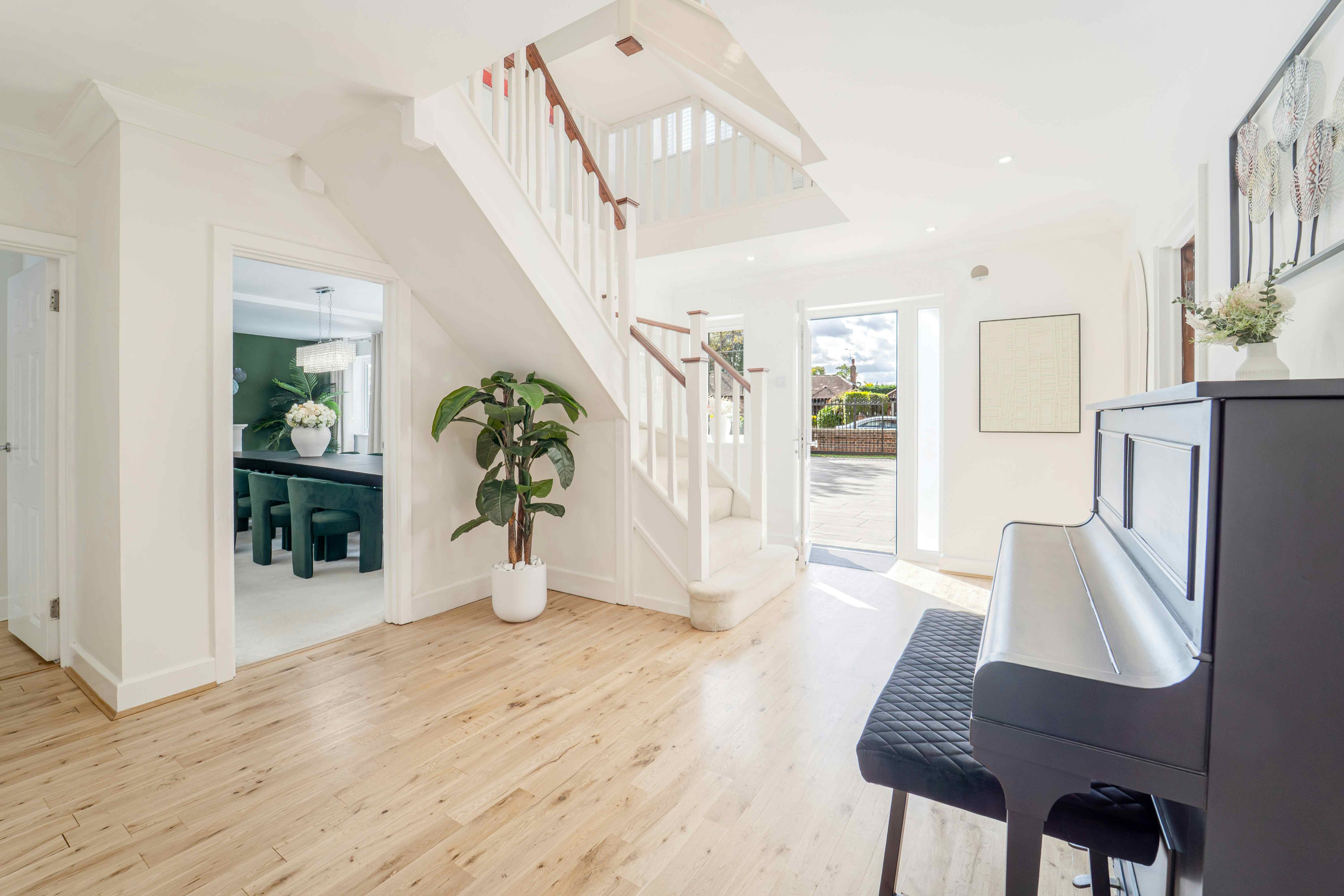 Emerson Park Villa  11