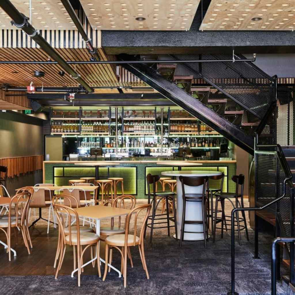 Public Lounge, Public House