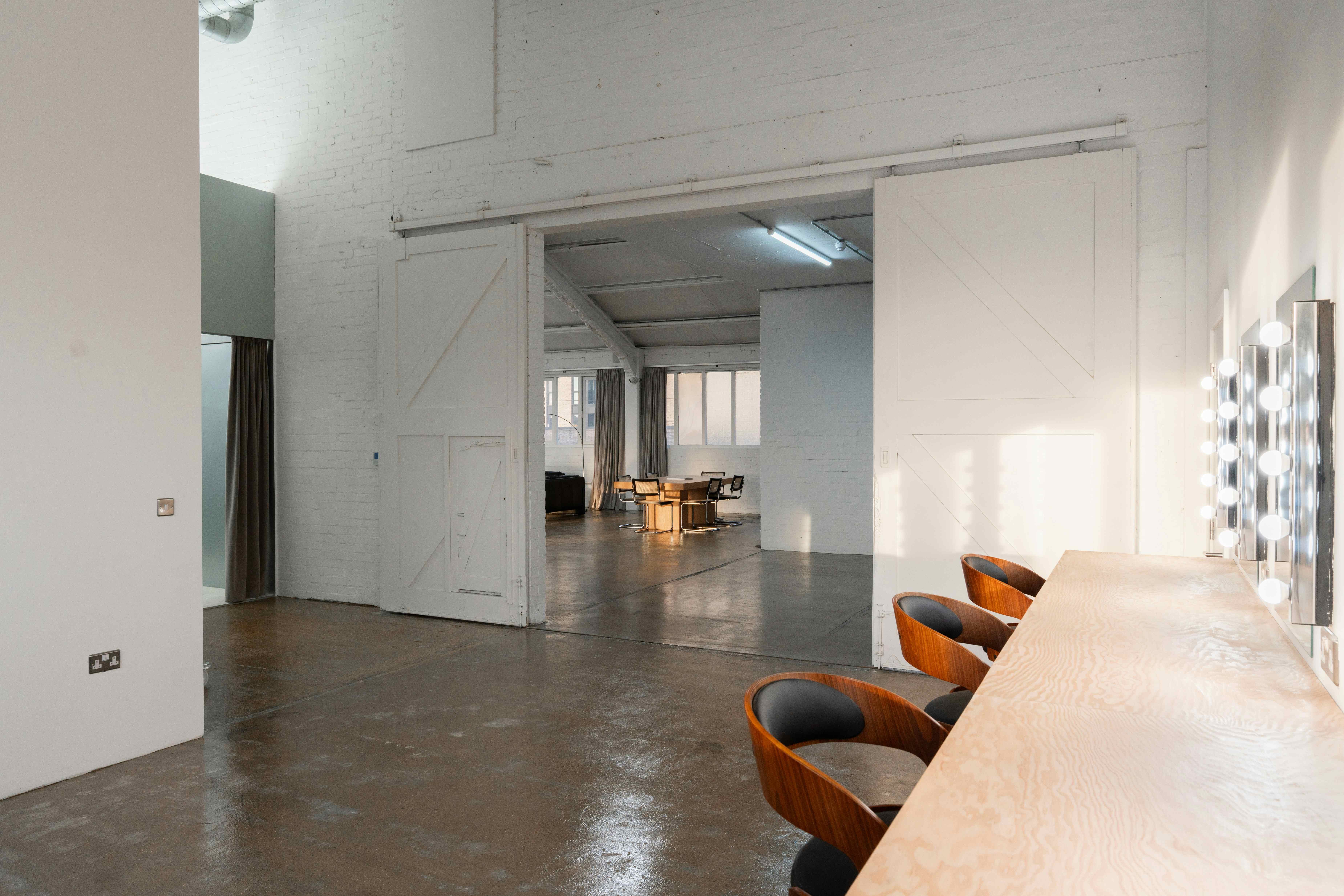 STUDIO 3 - [YOU.] STUDIO 9