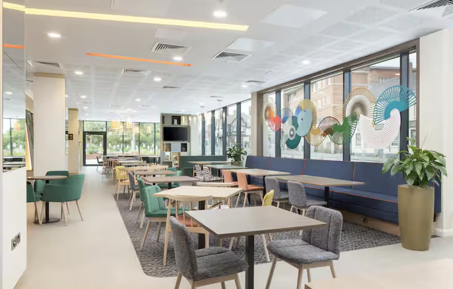 The Hub Restaurant 3