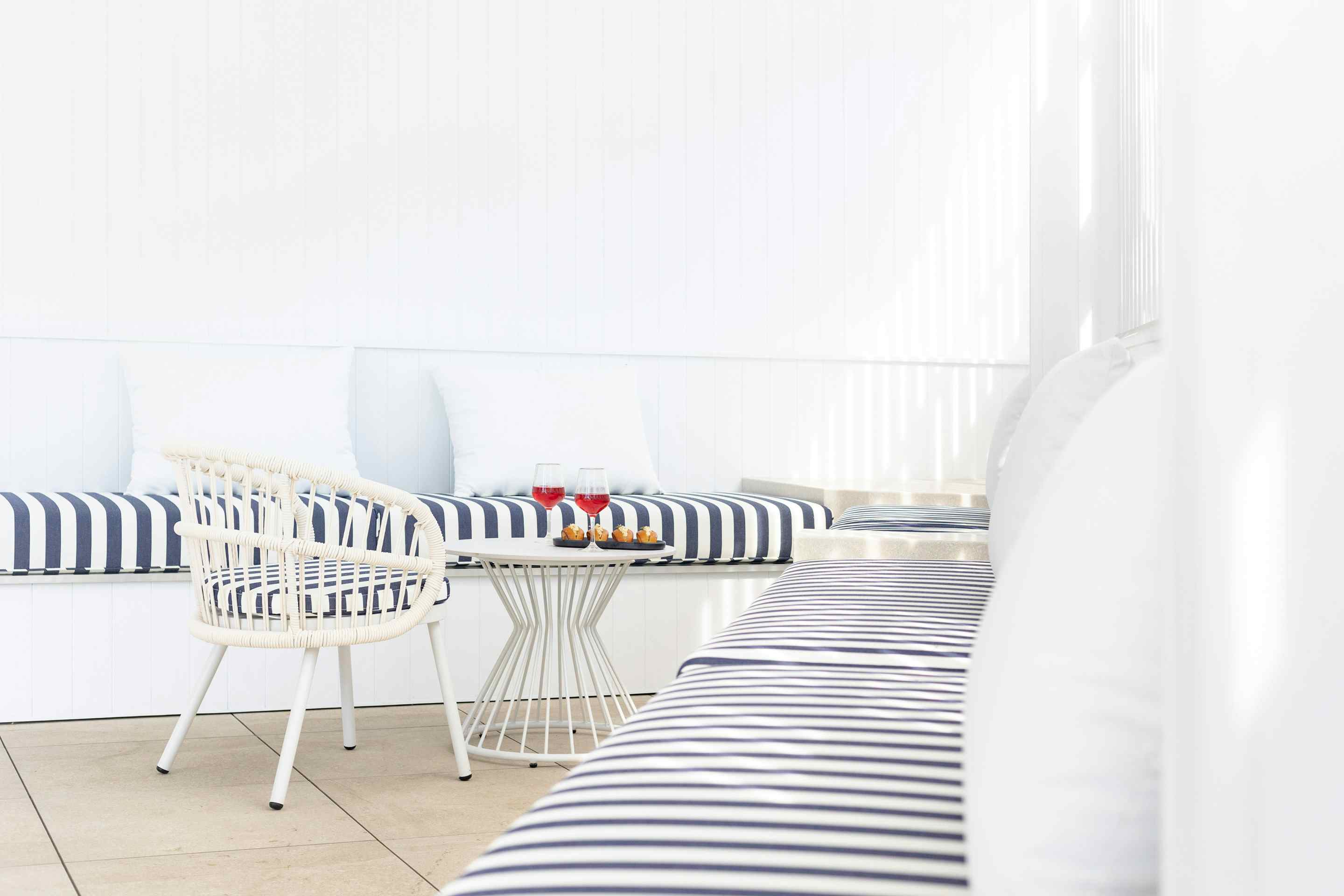 Pool Cabana, Le Rivage 3