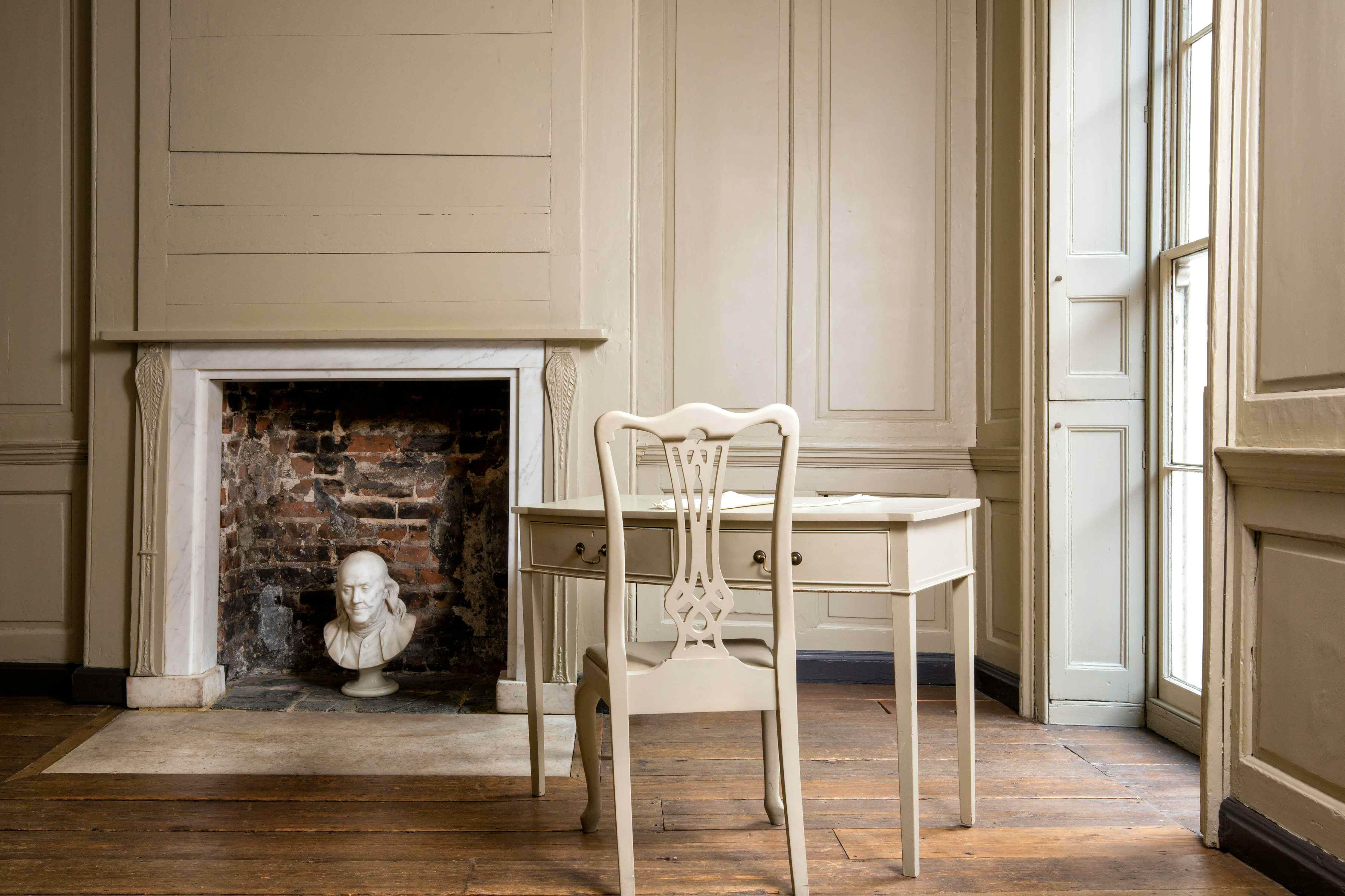 Franklin's Parlour + Lab 0